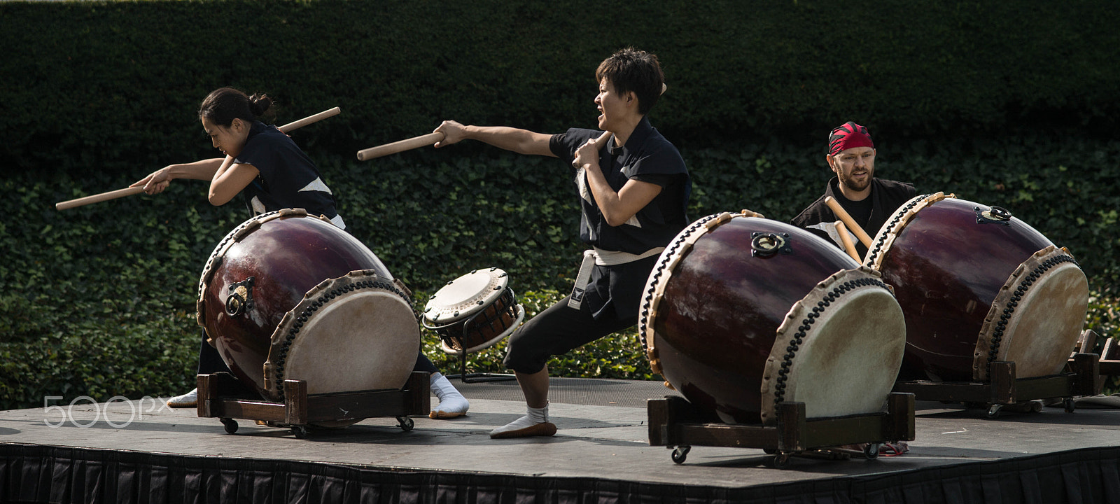 Minolta AF 80-200mm F2.8 HS-APO G sample photo. Passion, enthusiastic - japanese taiko drummer photography