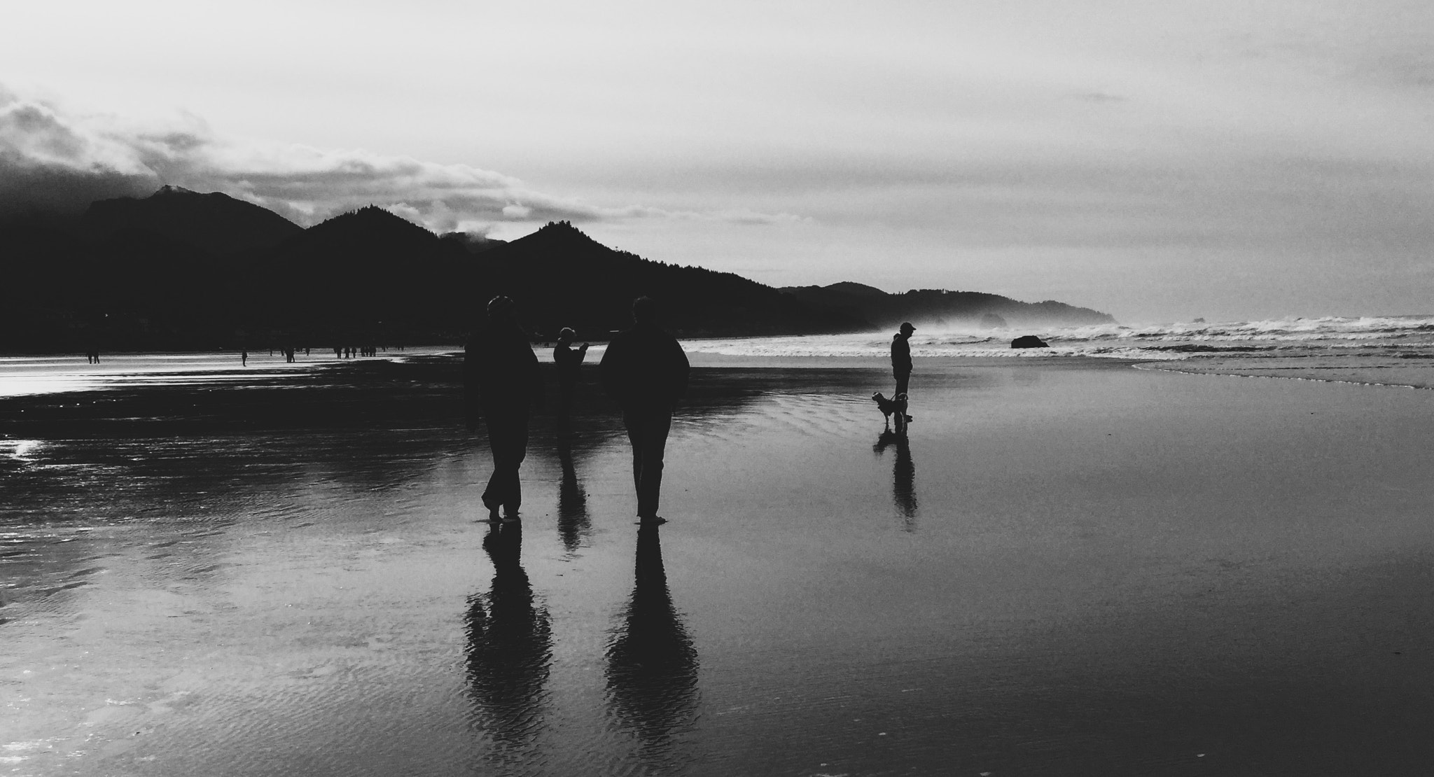 iPad Air 2 back camera 3.3mm f/2.4 sample photo. On the beach photography