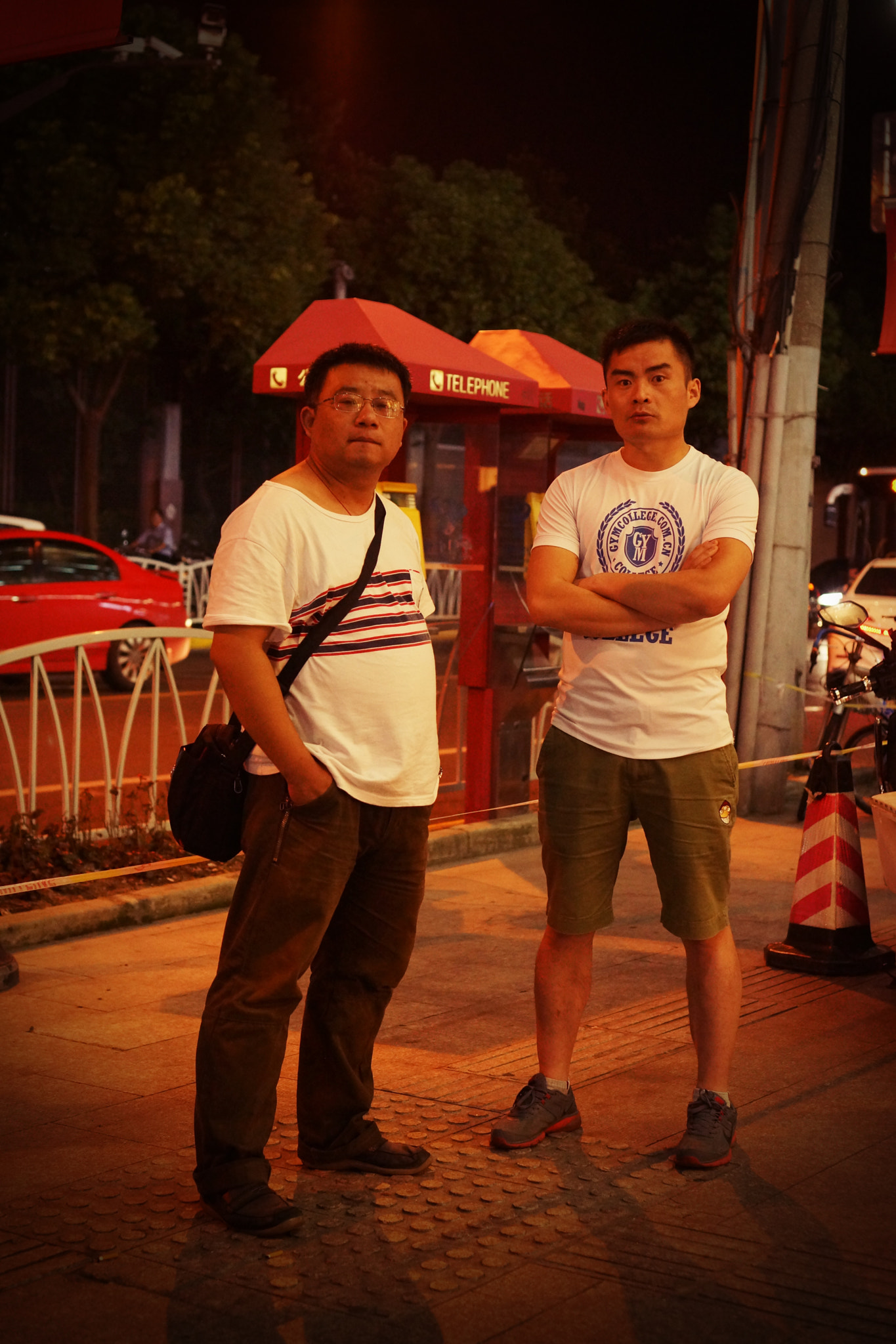 Sony Alpha NEX-7 + Sony E 35mm F1.8 OSS sample photo. Shanghai streets photography