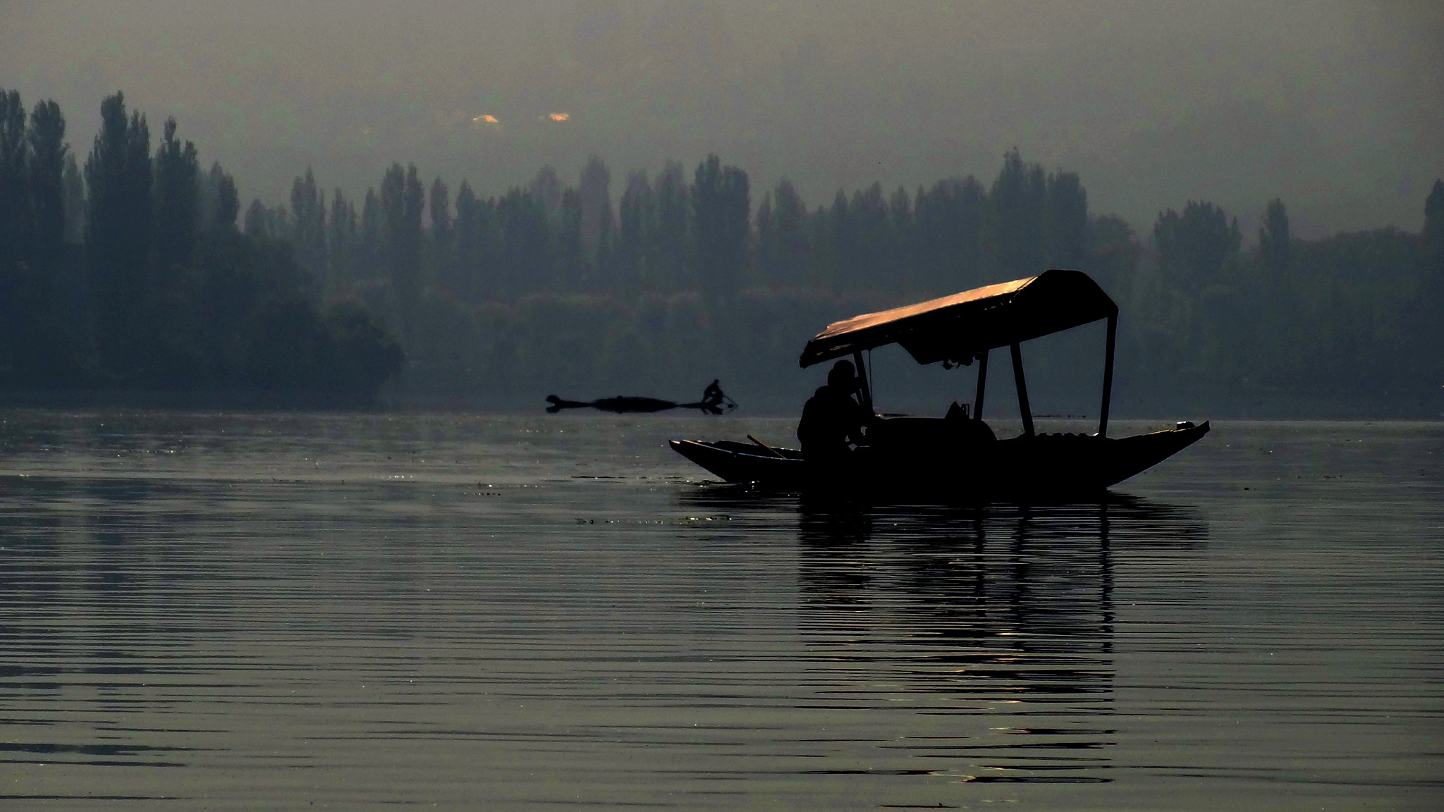 Sony Cyber-shot DSC-HX7V sample photo. Boat in dal lake photography