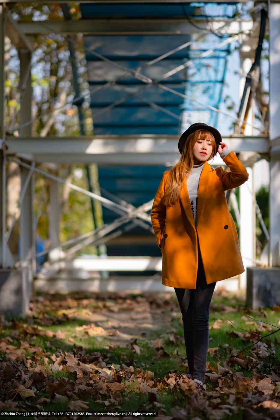 Sony Planar T* 85mm F1.4 ZA sample photo. Smokey photography