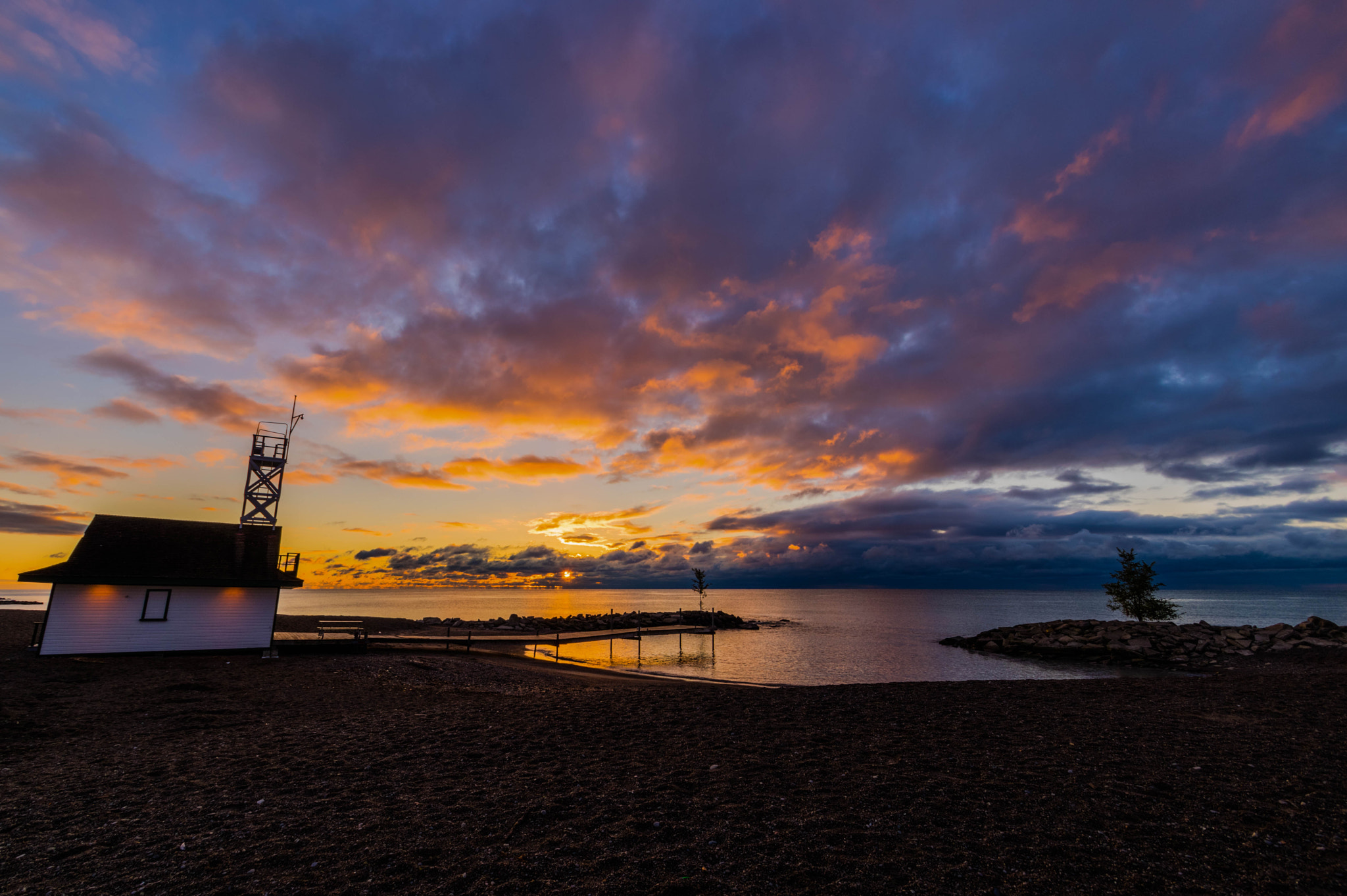 Pentax K-3 sample photo. Leuty lifeguard station photography