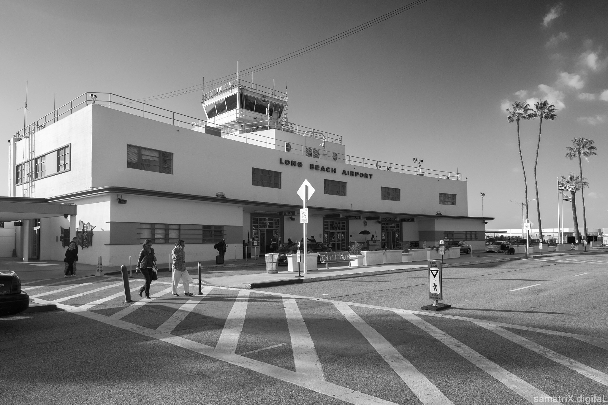 Fujifilm X-Pro1 + Fujifilm XF 14mm F2.8 R sample photo. Long beach airport terminal photography