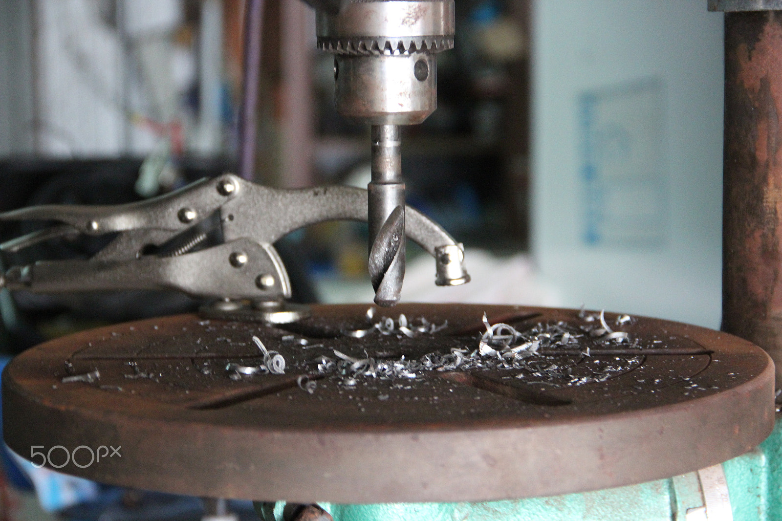Canon EOS 600D (Rebel EOS T3i / EOS Kiss X5) sample photo. Drilling shrapnel photography