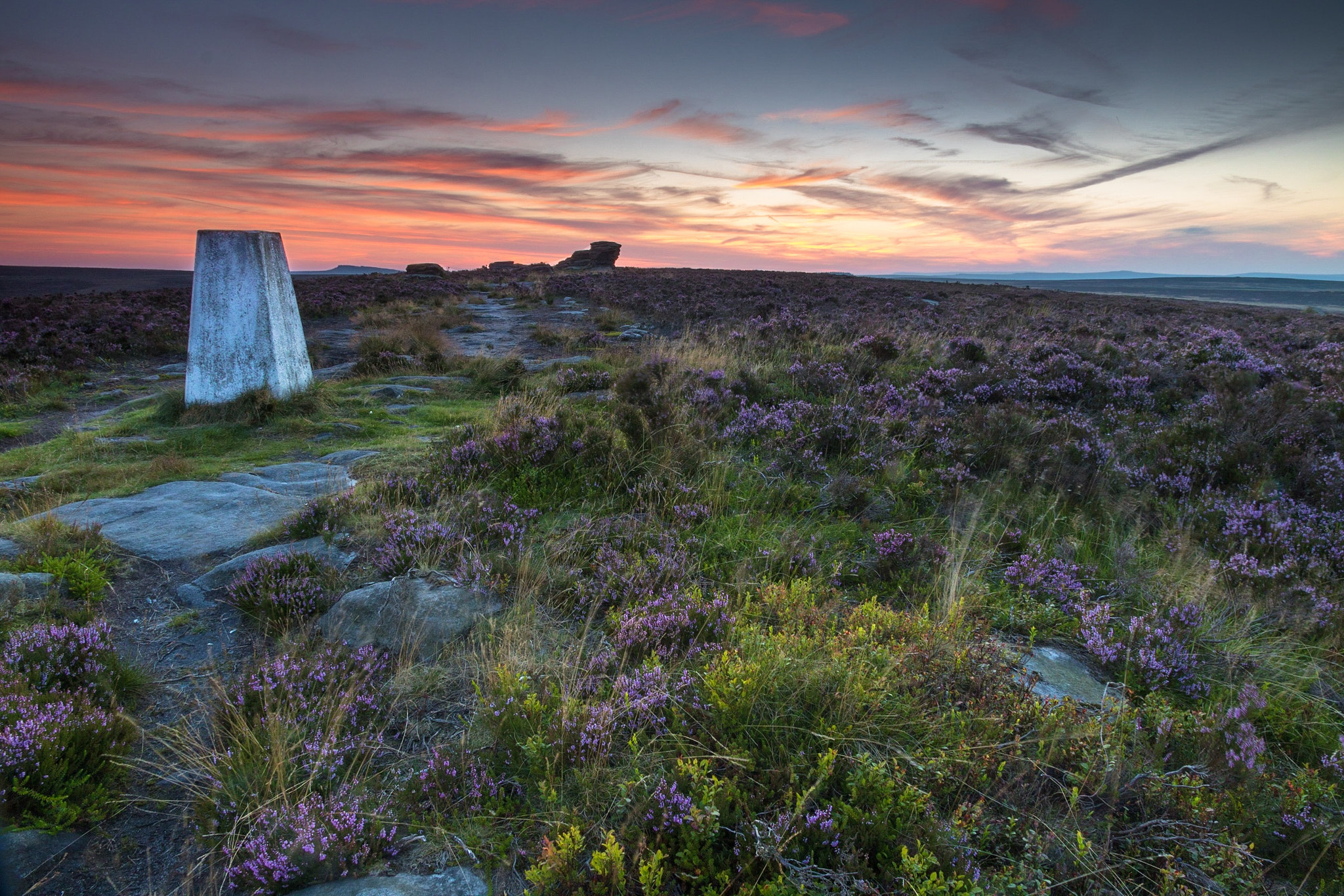 Canon EOS 750D (EOS Rebel T6i / EOS Kiss X8i) sample photo. Grey stones sunset- peak district photography