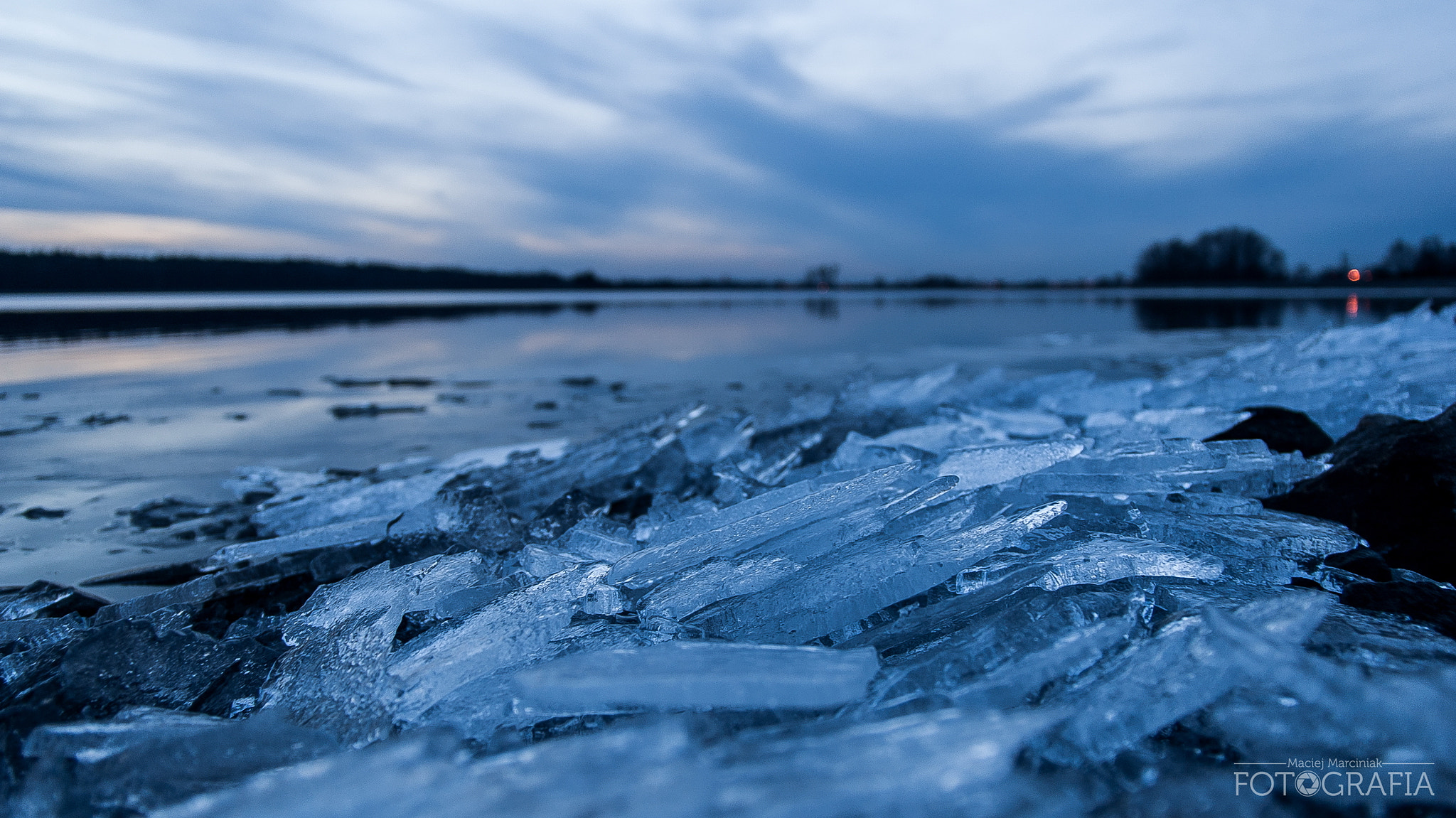 Sony Alpha DSLR-A300 + Sigma 17-70mm F2.8-4.5 (D) sample photo. Frosty lake photography