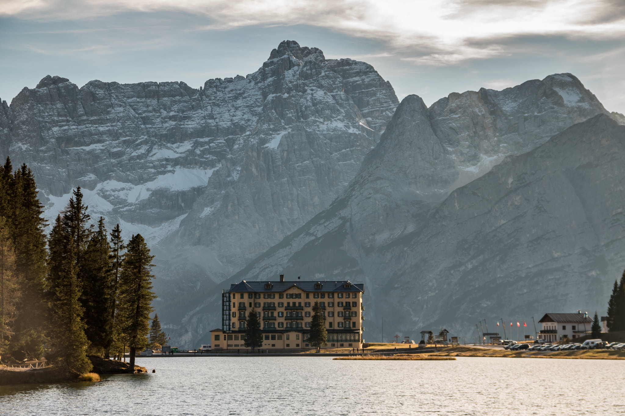 Canon EOS 760D (EOS Rebel T6s / EOS 8000D) sample photo. Hotel on lake misurina, italy photography