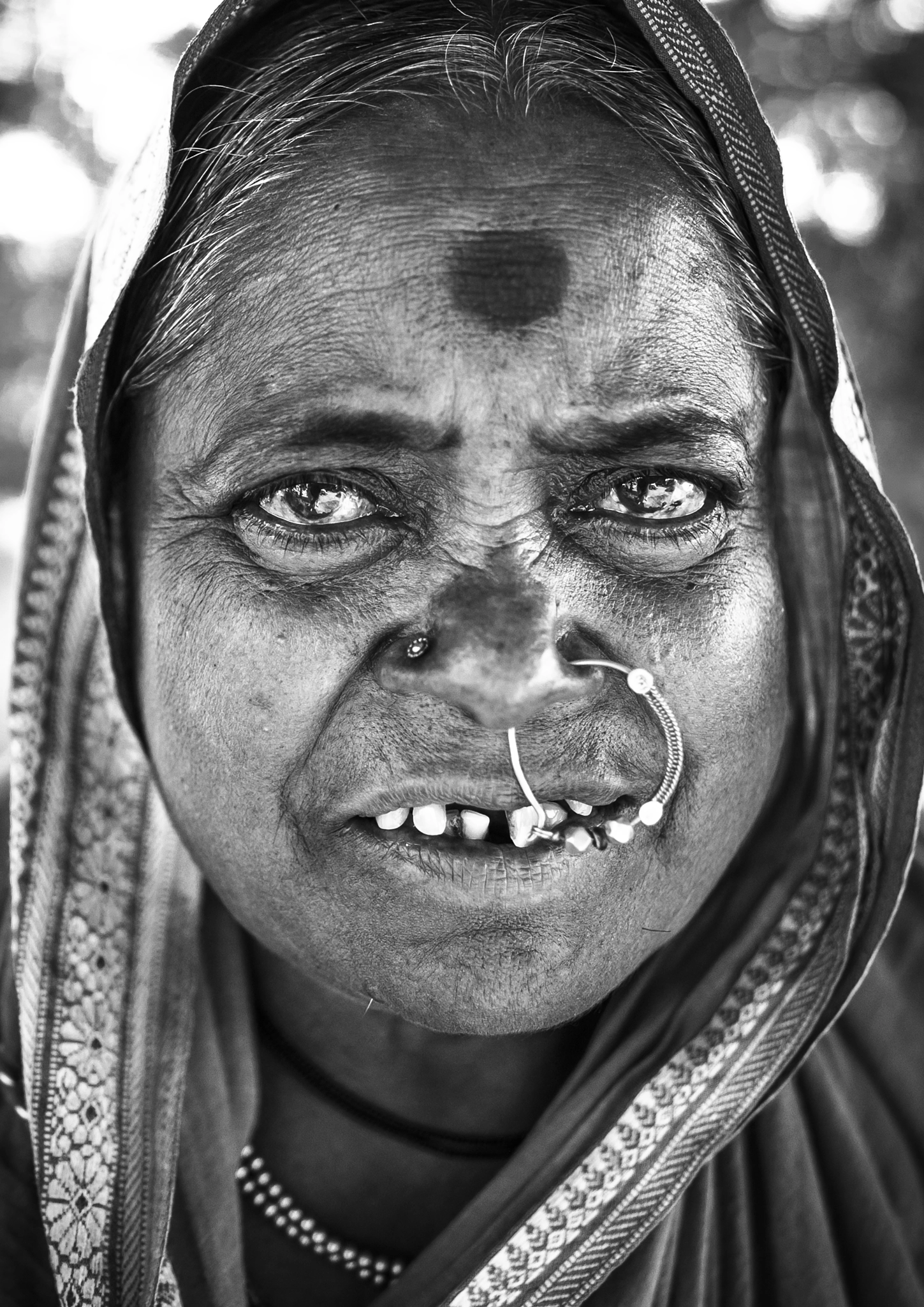 ZEISS Batis 25mm F2 sample photo. The village lady photography