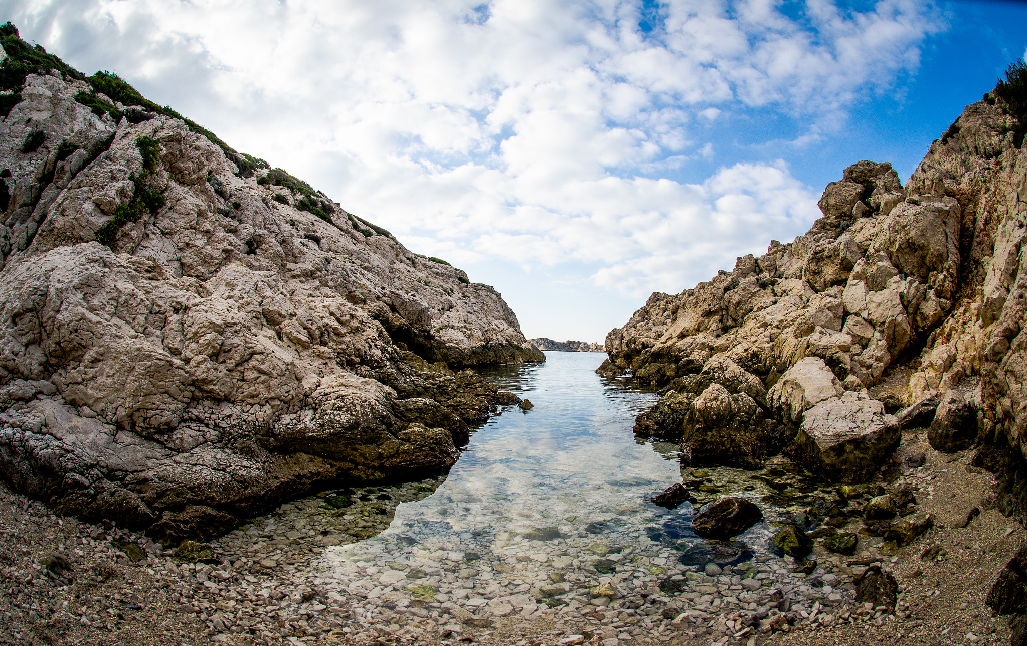 Nikon AF DX Fisheye-Nikkor 10.5mm F2.8G ED sample photo. Calanques photography