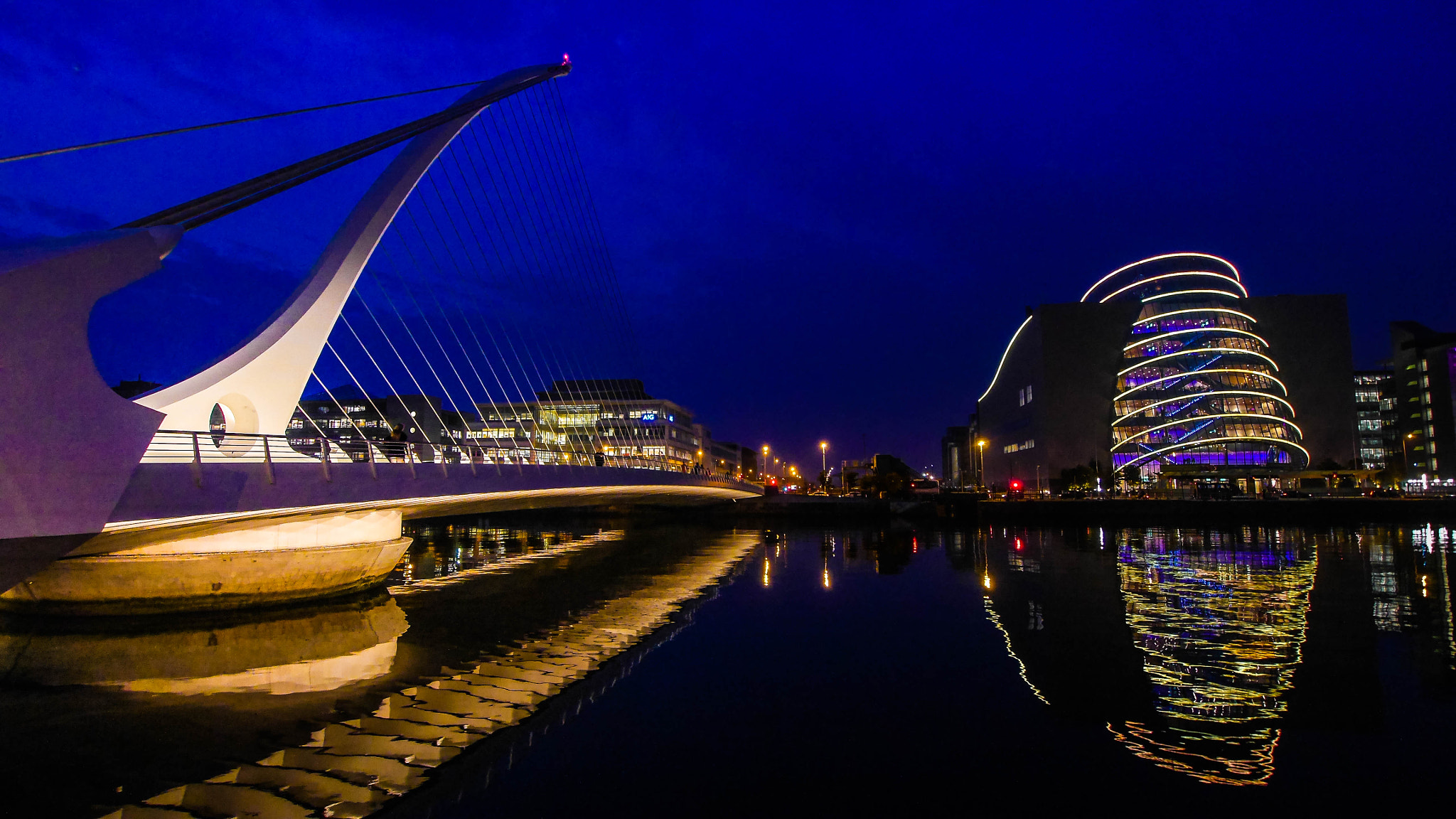 Panasonic Lumix DMC-G6 + OLYMPUS M.9-18mm F4.0-5.6 sample photo. Dublin bridge photography