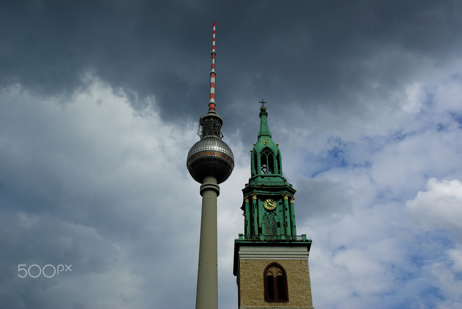 Pentax K10D sample photo. Berlin contrast photography