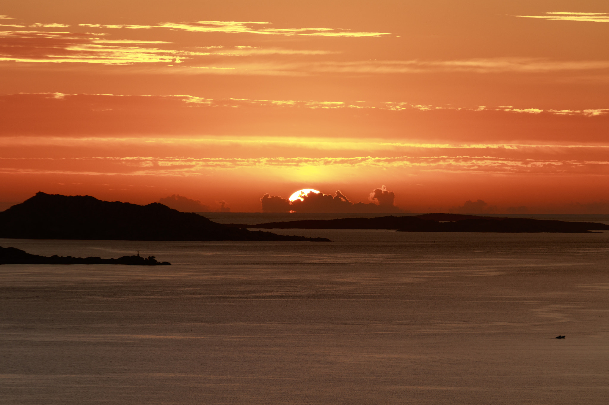 Canon EOS 7D Mark II sample photo. Red sunrise photography