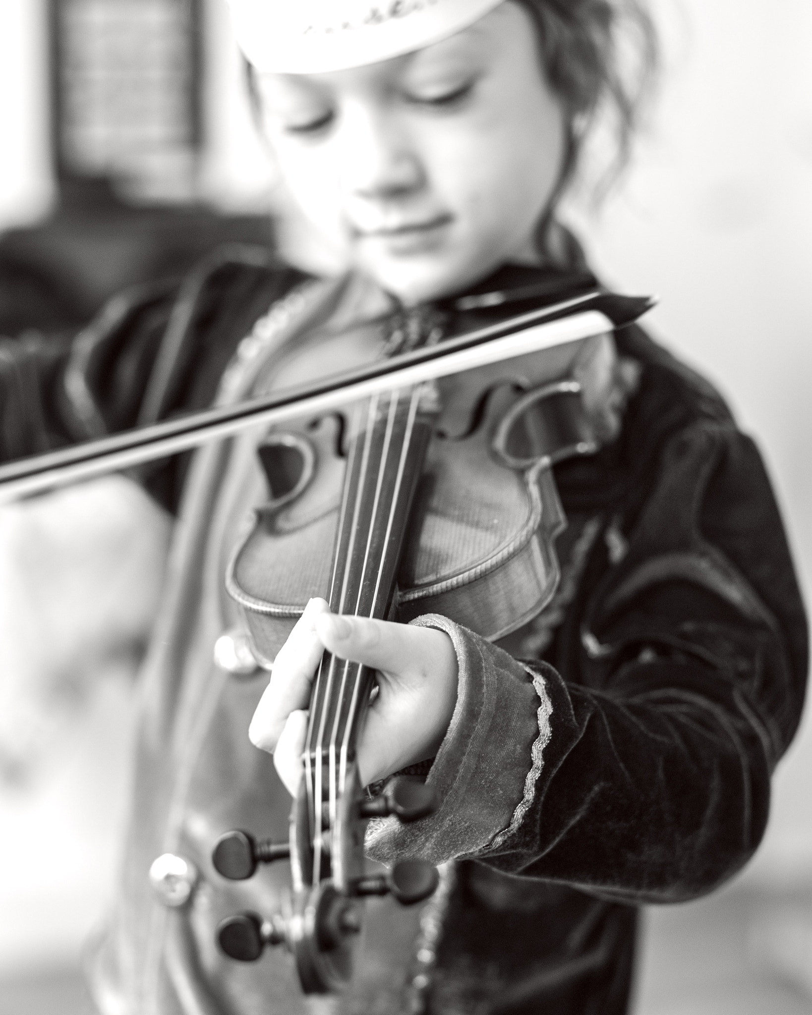 Leica APO-Summicron-M 75mm F2 ASPH sample photo. Lila photography