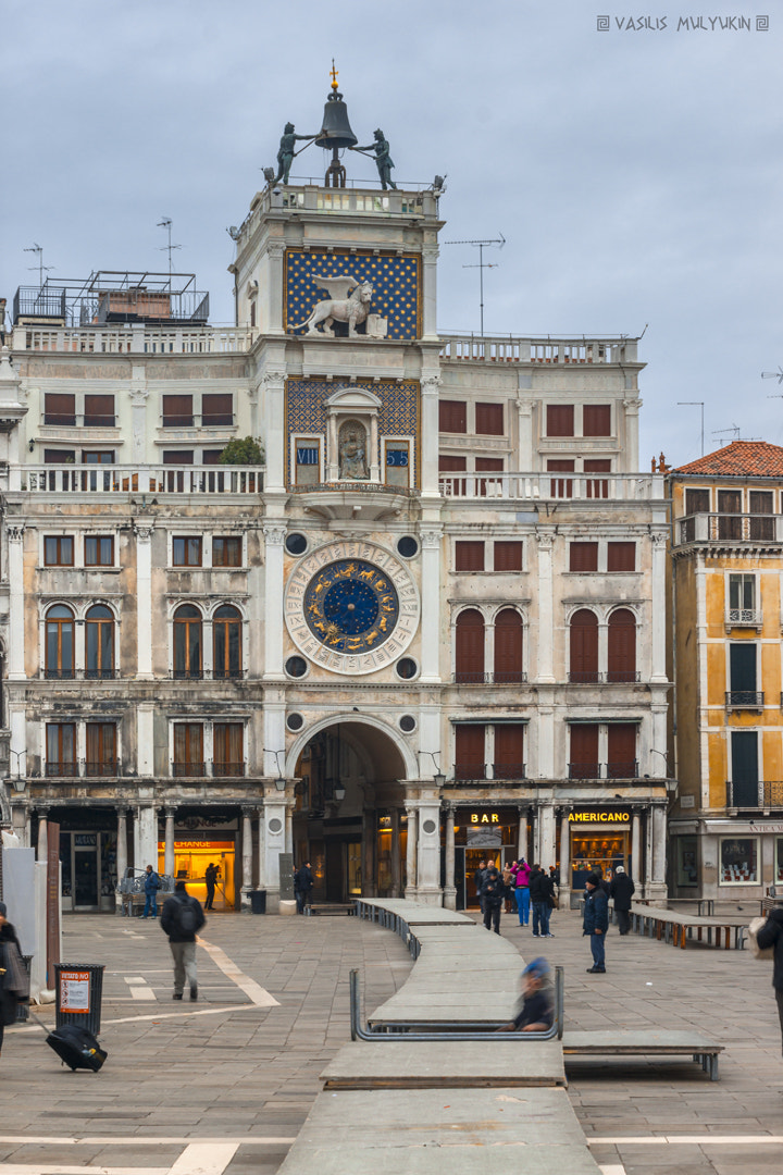 Sony Alpha DSLR-A900 + Minolta/Sony AF 70-200mm F2.8 G sample photo. Venezia ... moment photography