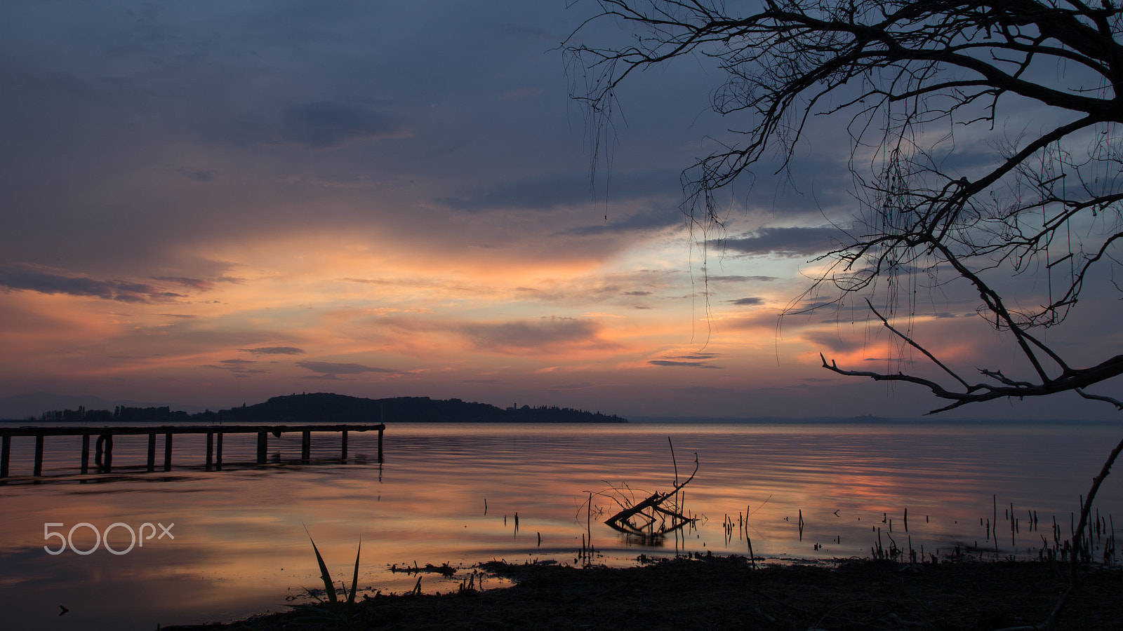 Canon EOS 6D + Canon EF 17-35mm f/2.8L sample photo. San feliciano sunset photography