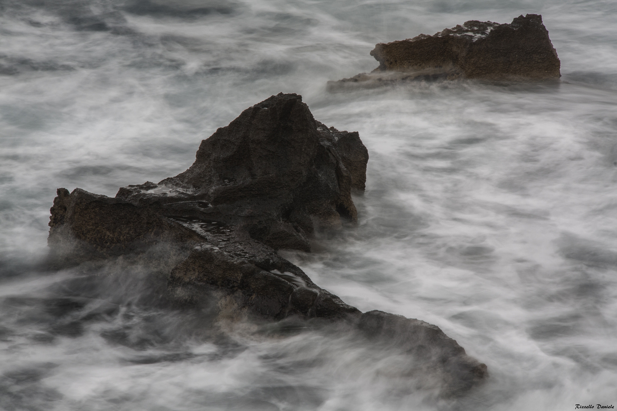Canon EF-S 18-200mm F3.5-5.6 IS sample photo. Rocks photography