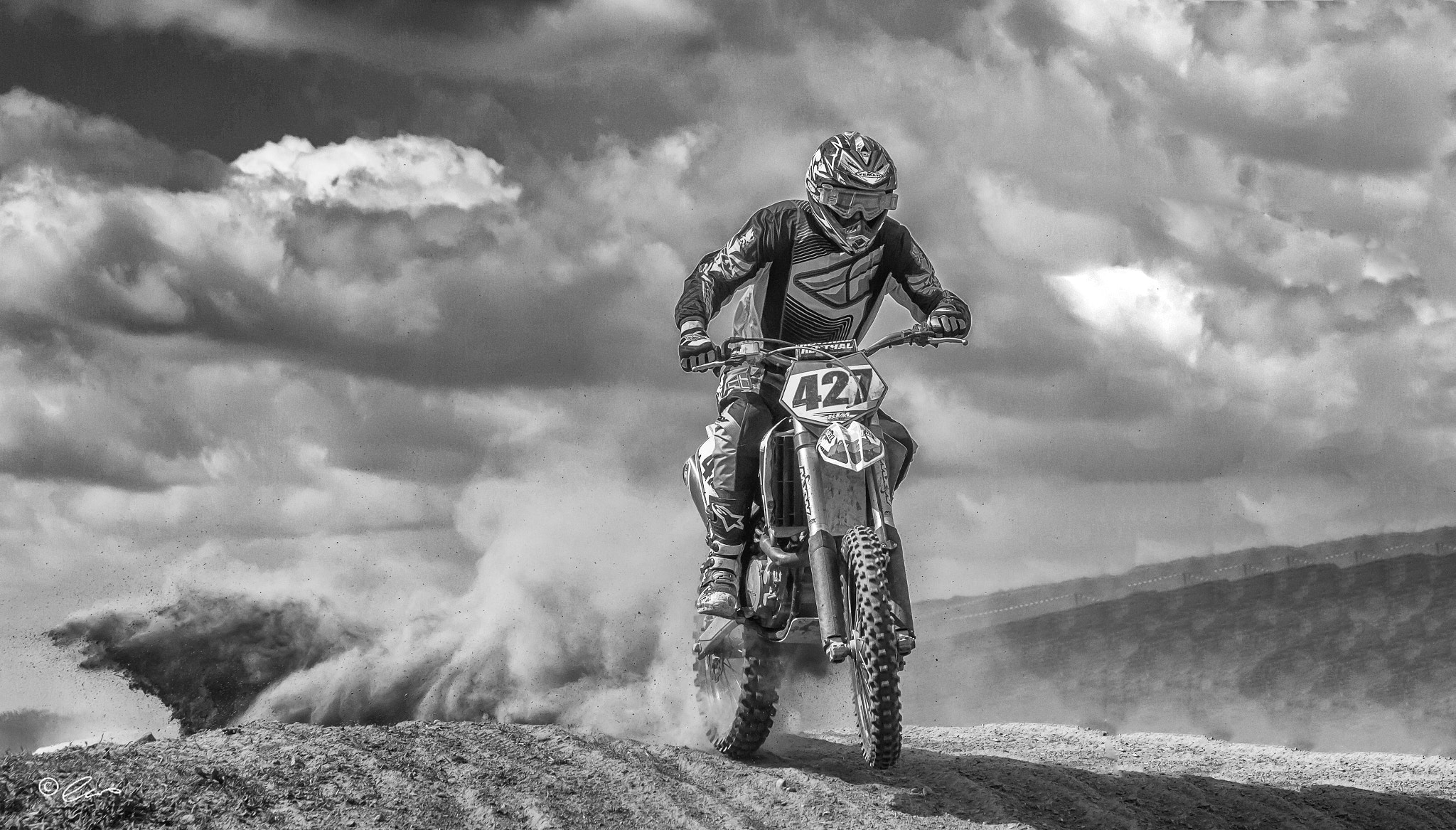 Sigma 50-200mm F4-5.6 DC OS HSM sample photo. Mx 427 in mono photography