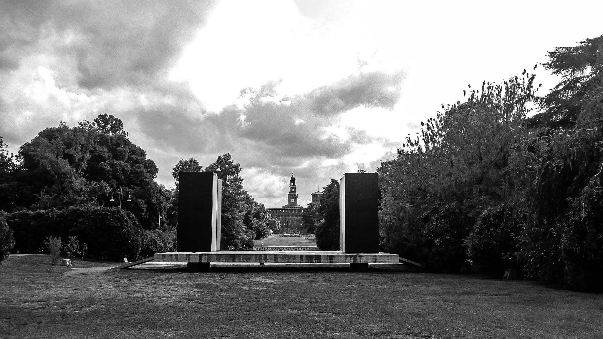 Nokia Lumia 1520 sample photo. Sforza castle photography