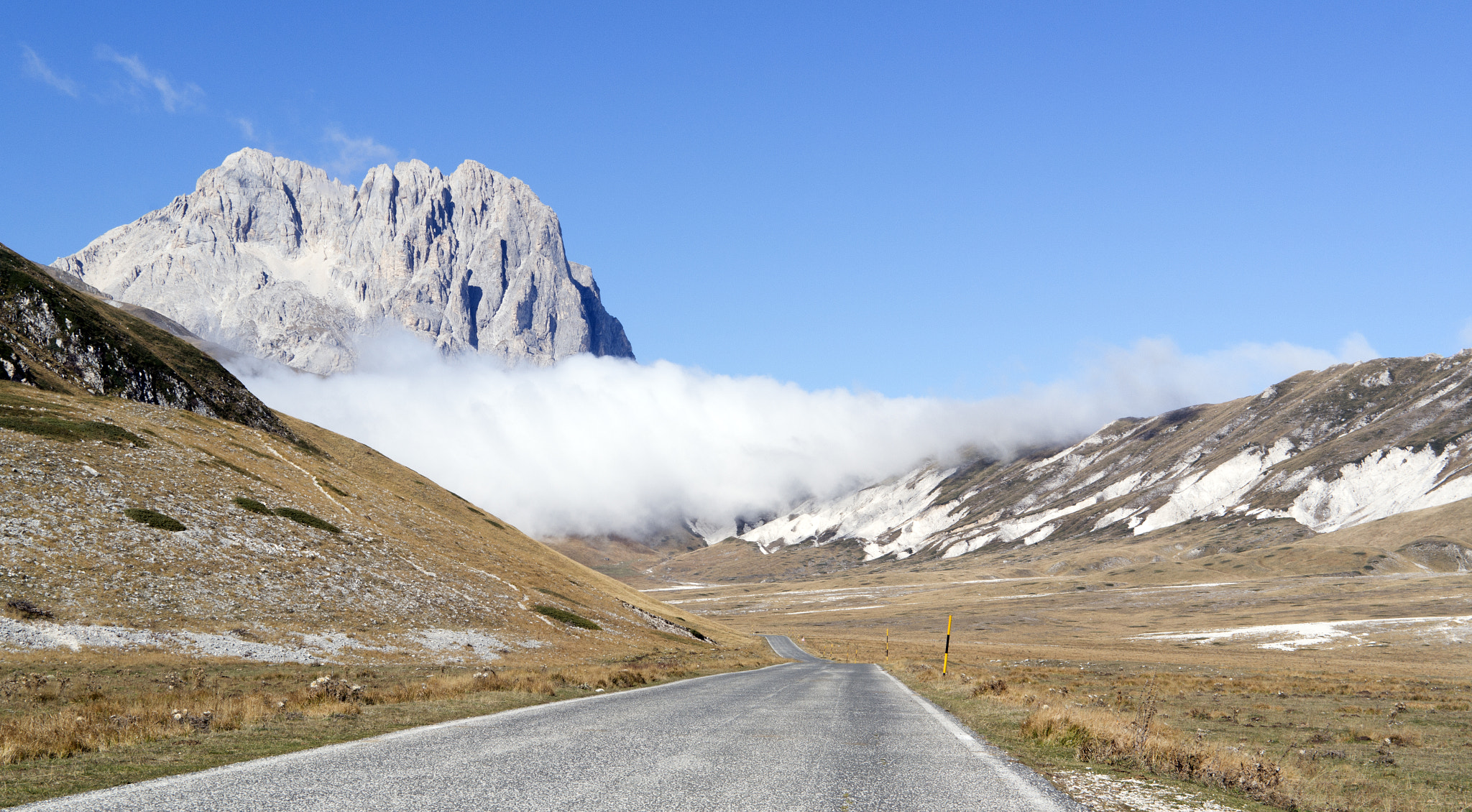 Samsung NX 20-50mm F3.5-5.6 ED sample photo. Gran sasso photography