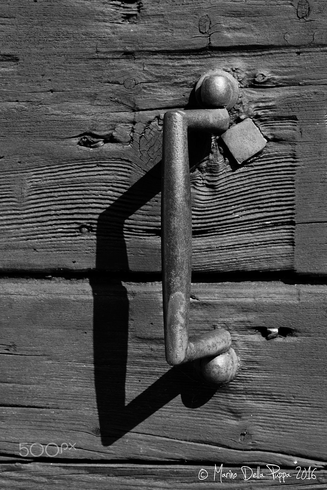 Tamron SP AF 17-50mm F2.8 XR Di II LD Aspherical (IF) sample photo. Old handle photography