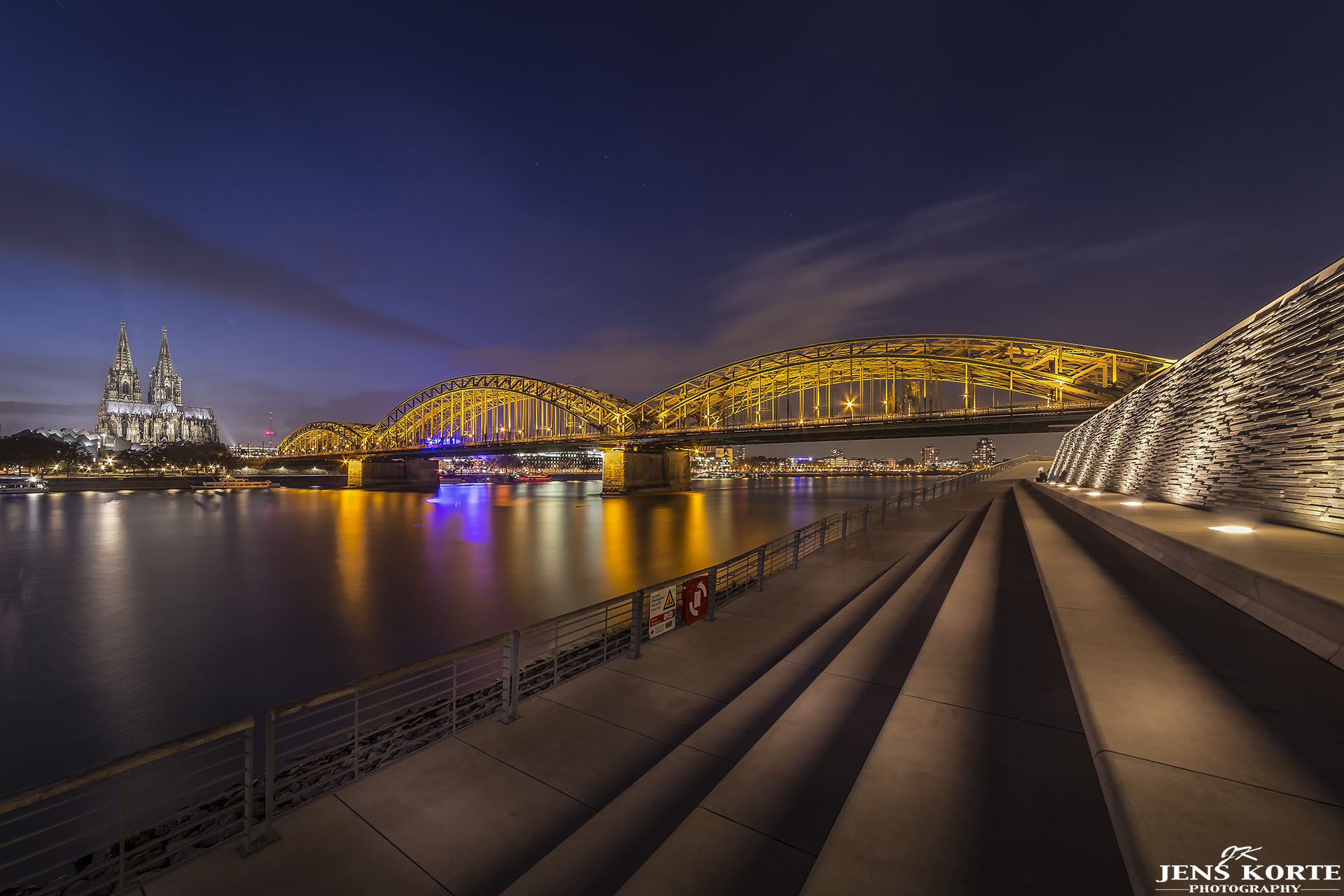 Canon EOS 6D + Sigma 12-24mm F4.5-5.6 II DG HSM sample photo. Rhine boulevard cologne photography