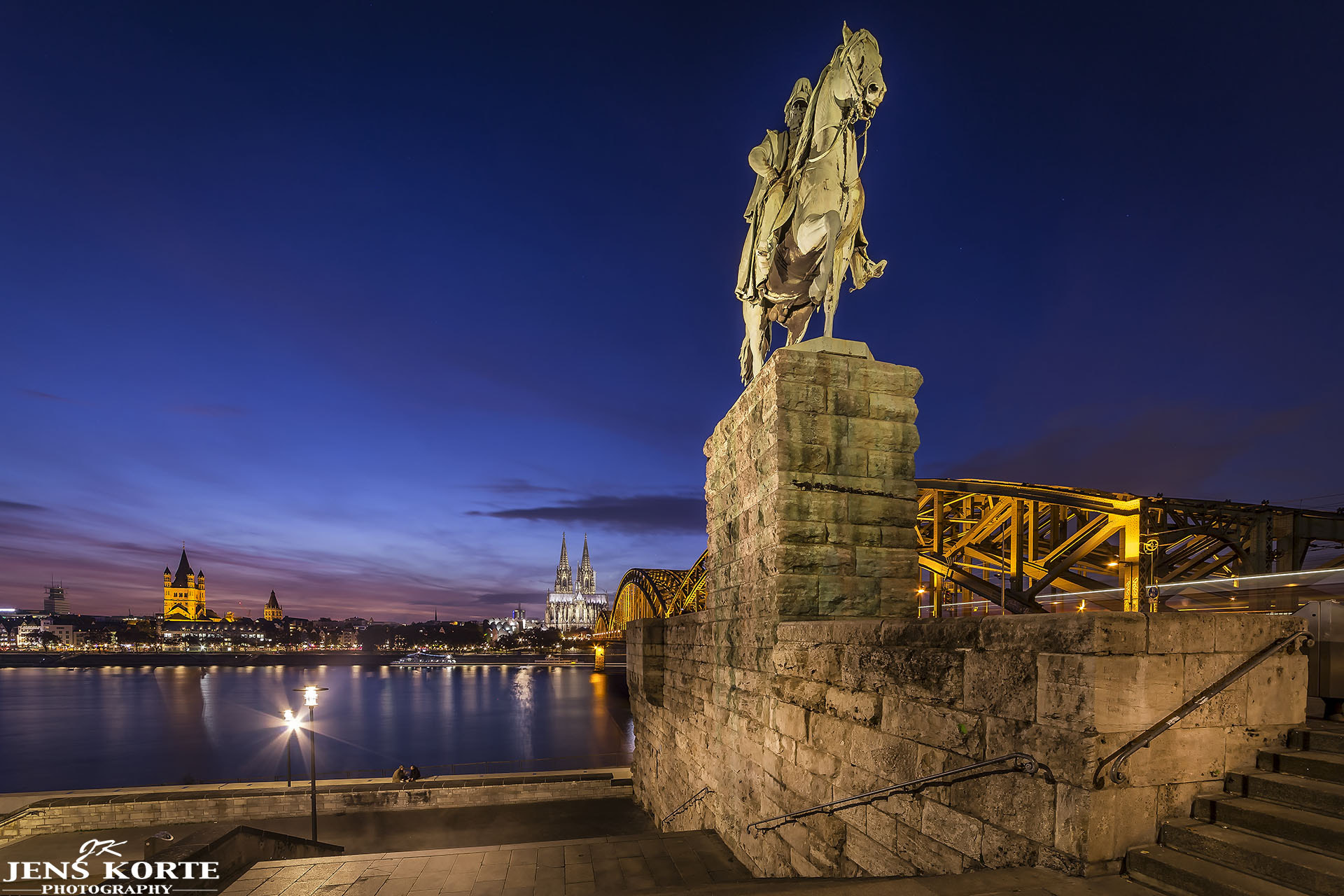 Canon EOS 6D + Sigma 12-24mm F4.5-5.6 II DG HSM sample photo. Kaiser wilhelm i, köln photography