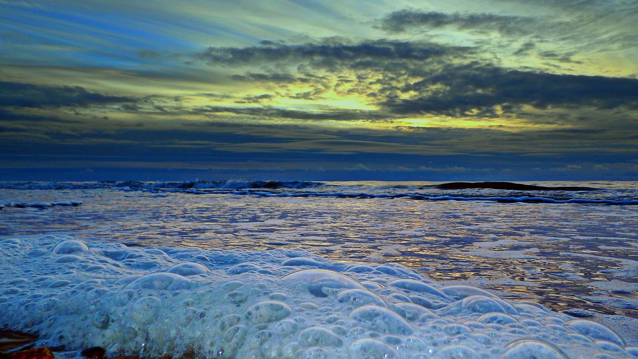 Olympus TG-850 sample photo. Sea photography