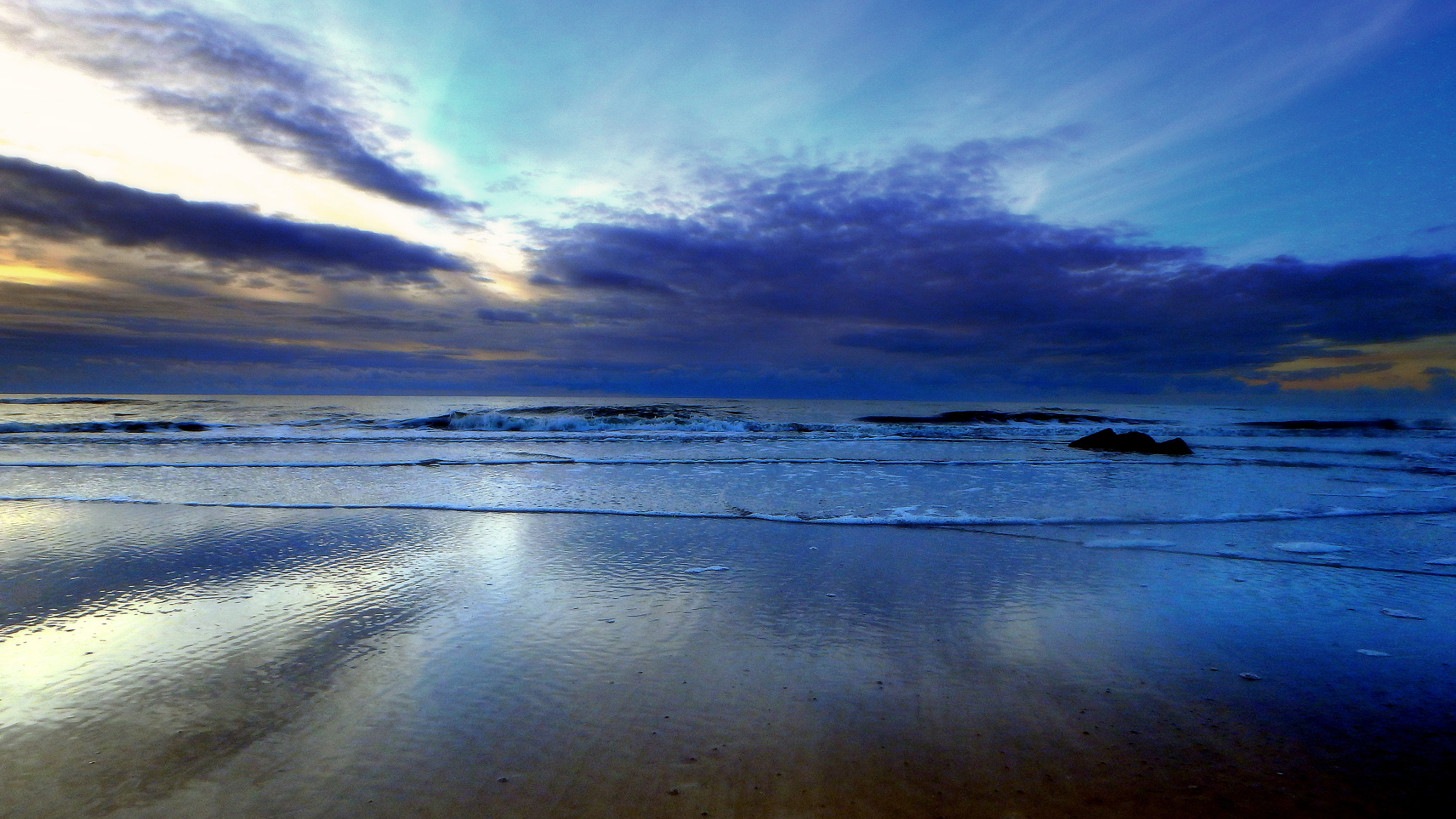 Olympus TG-850 sample photo. Sea photography