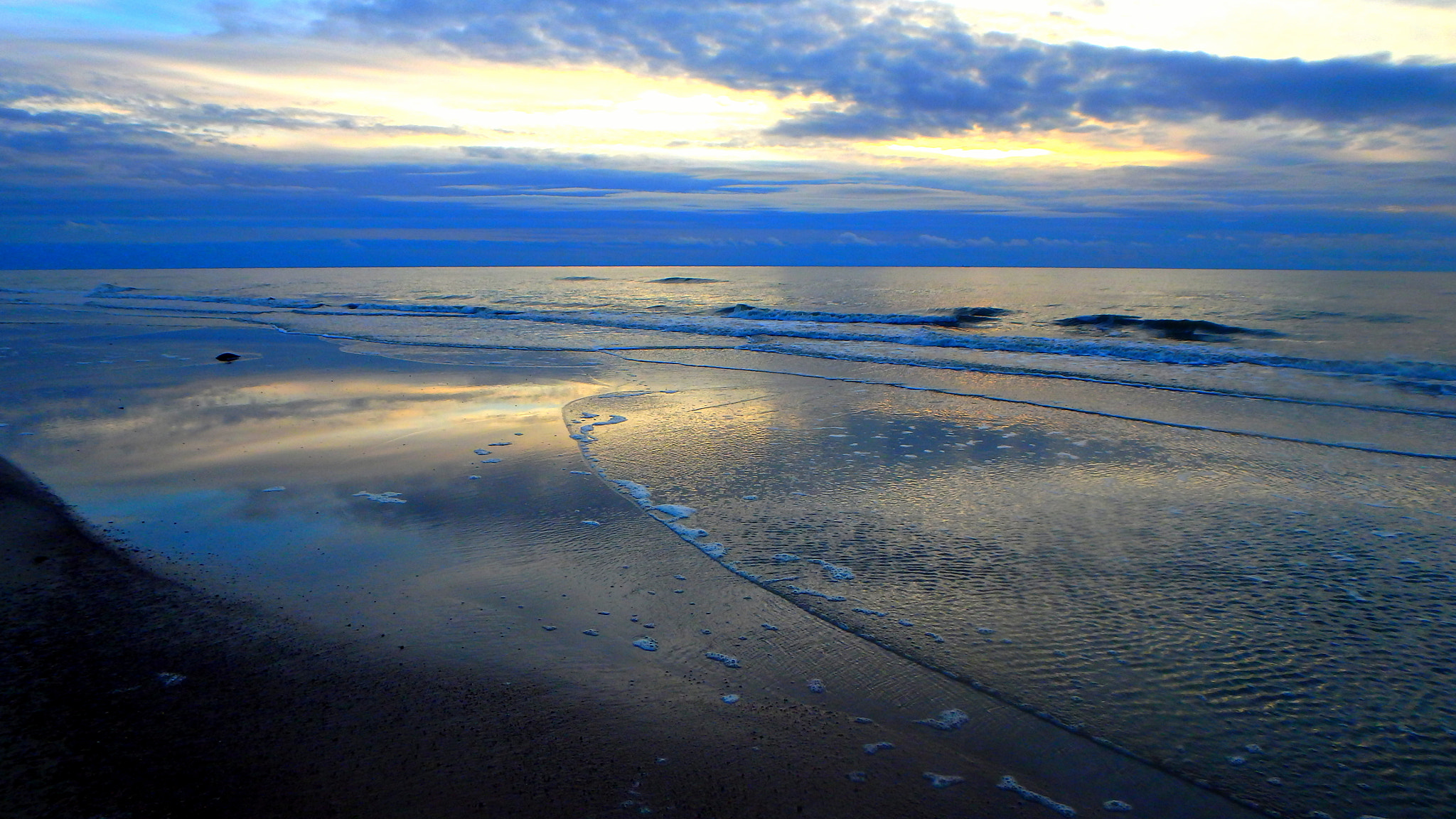 Olympus TG-850 sample photo. Sea photography