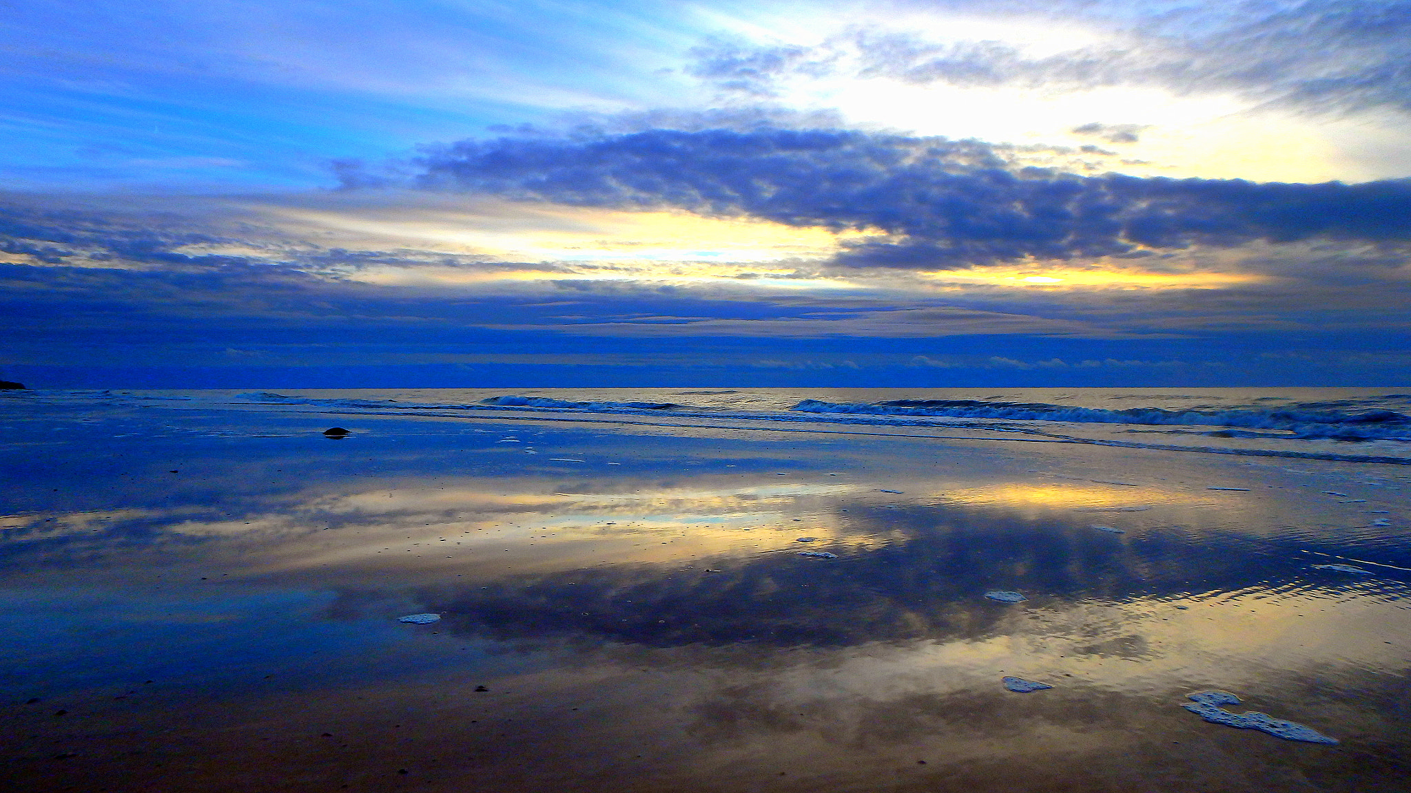Olympus TG-850 sample photo. Sea photography