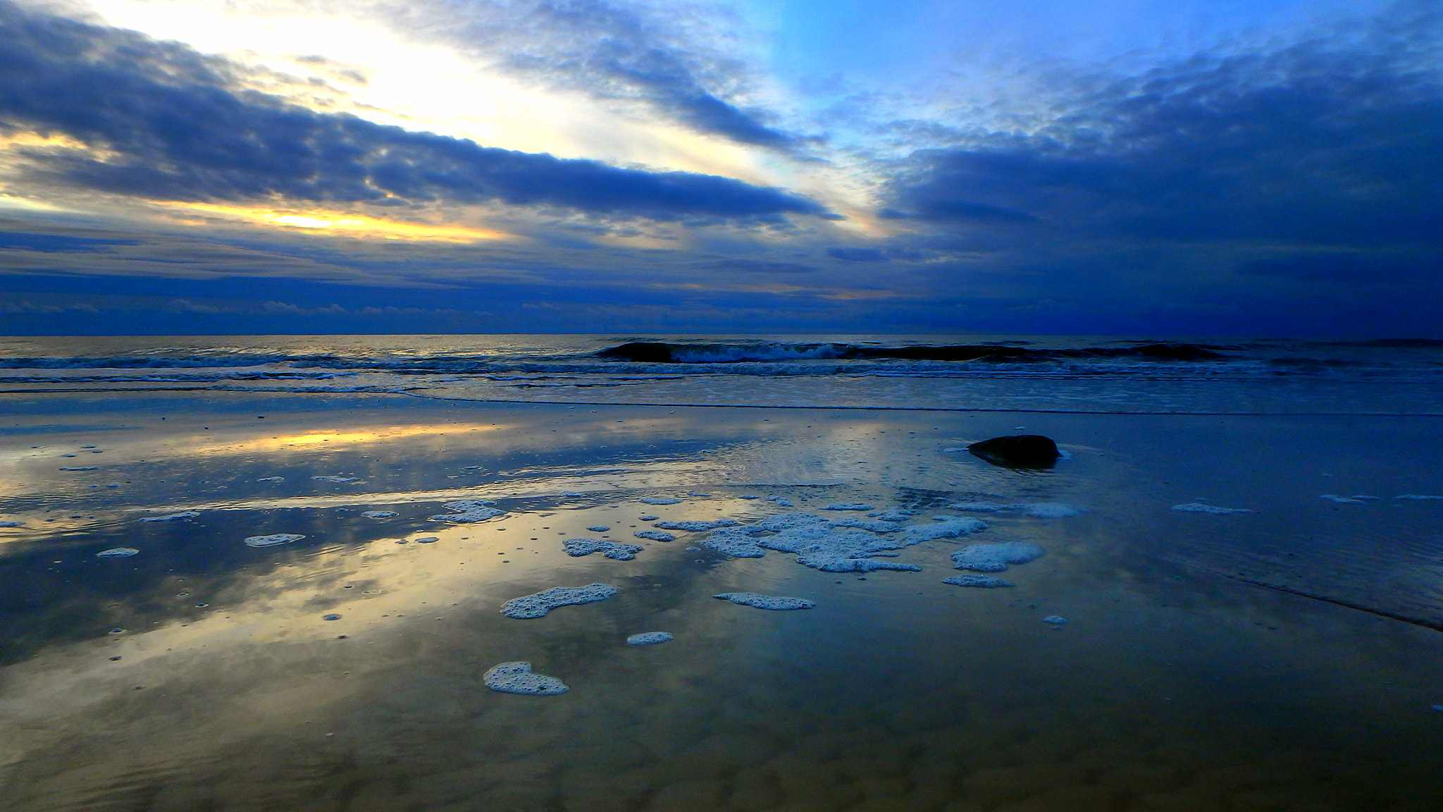 Olympus TG-850 sample photo. Sea photography