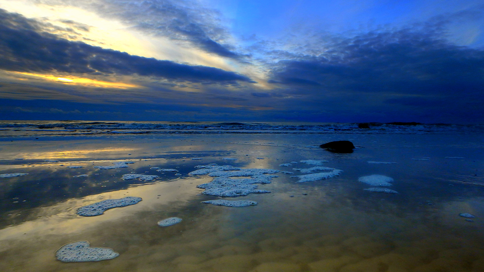 Olympus TG-850 sample photo. Sea photography