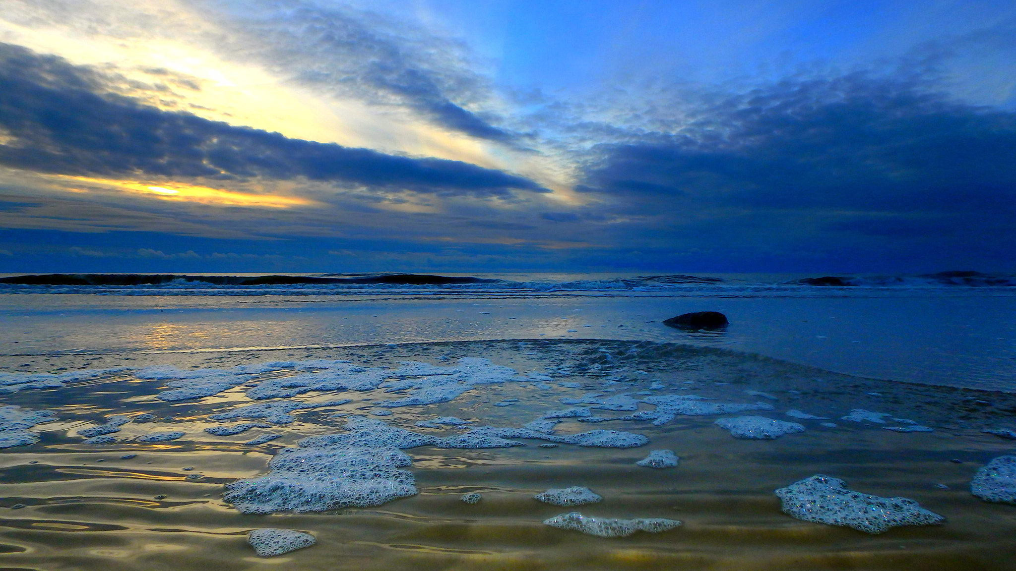 Olympus TG-850 sample photo. Sea photography