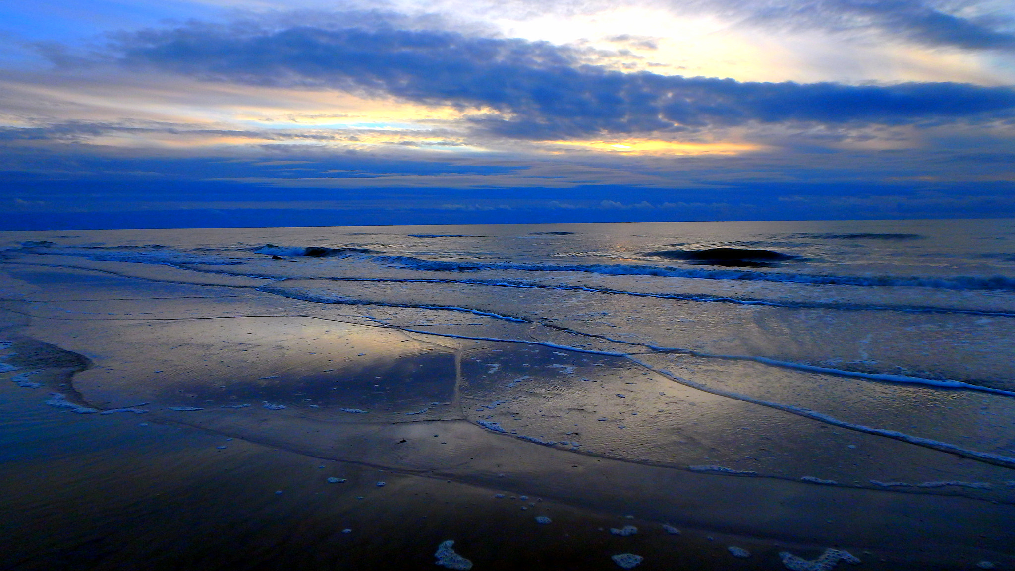 Olympus TG-850 sample photo. Sea photography