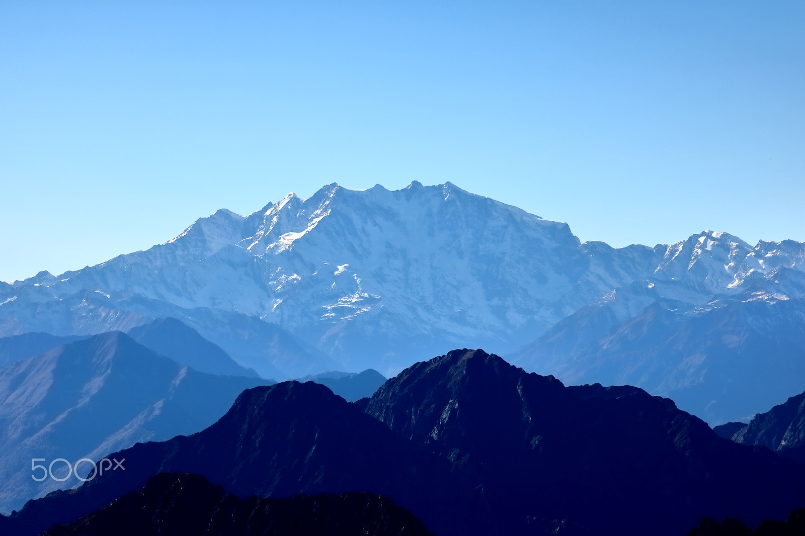Canon EOS 760D (EOS Rebel T6s / EOS 8000D) + EF75-300mm f/4-5.6 sample photo. Monte rosa photography