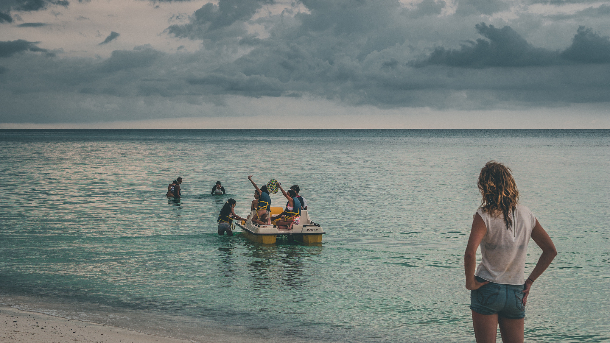 Panasonic Lumix DMC-GX85 (Lumix DMC-GX80 / Lumix DMC-GX7 Mark II) + Olympus M.Zuiko Digital 45mm F1.8 sample photo. Cuba series 2. peoplo on cayo jutías 3 photography