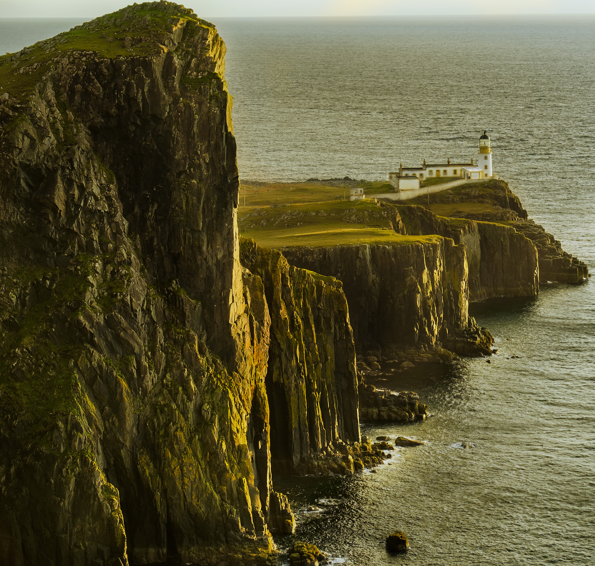 Fujifilm X-Pro2 + Fujifilm XF 18-135mm F3.5-5.6 R LM OIS WR sample photo. Neist point photography