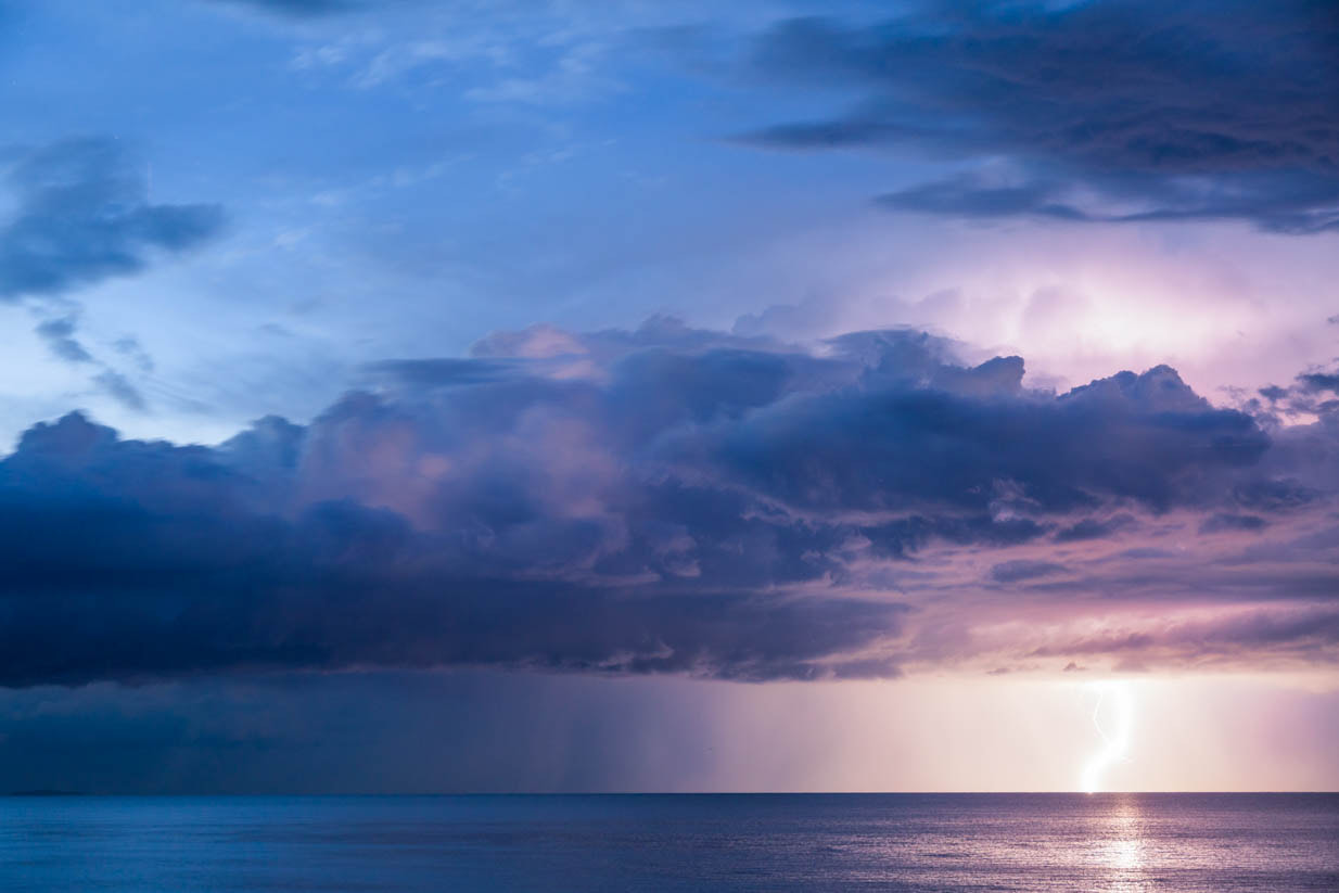 Sigma 24-105mm f/4 DG OS HSM | A sample photo. September rain photography
