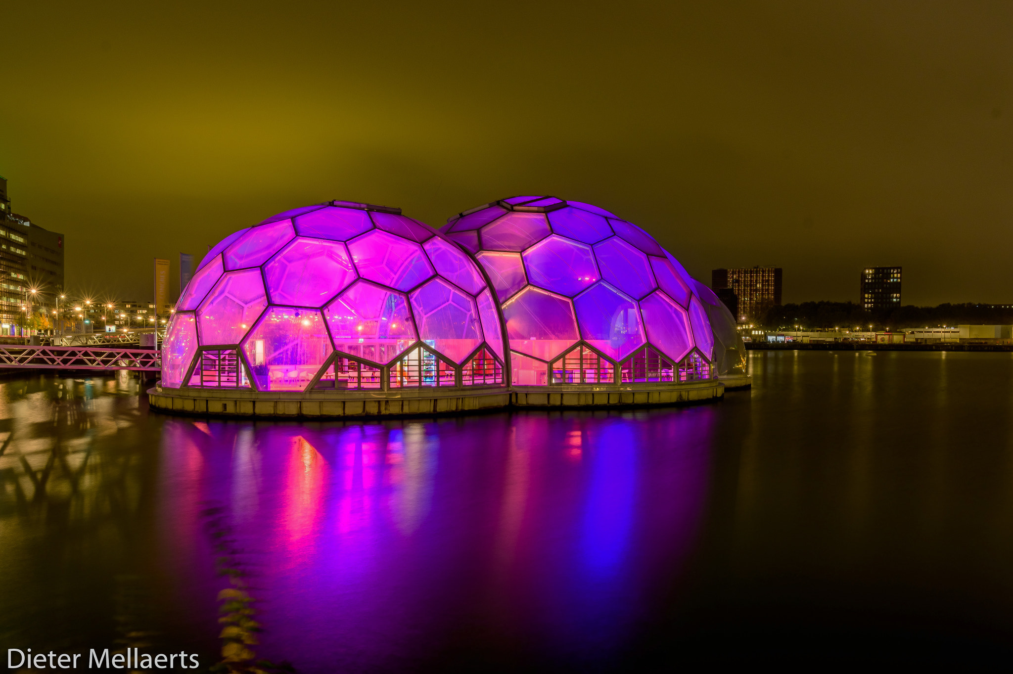 Nikon D500 + Sigma 18-35mm F1.8 DC HSM Art sample photo. Drijvend paviljoen te rotterdam photography