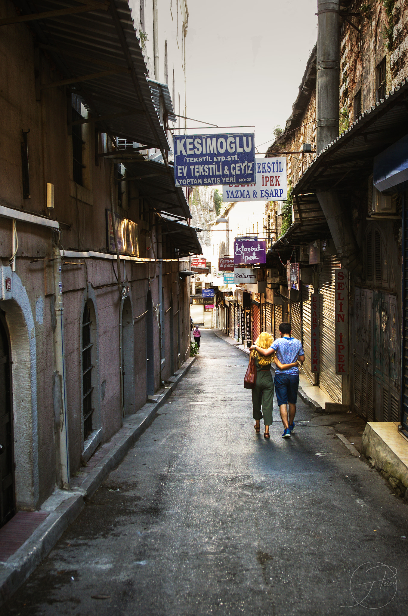 Pentax smc DA 18-55mm F3.5-5.6 AL WR sample photo. Bayram stroll near grand bazaar photography