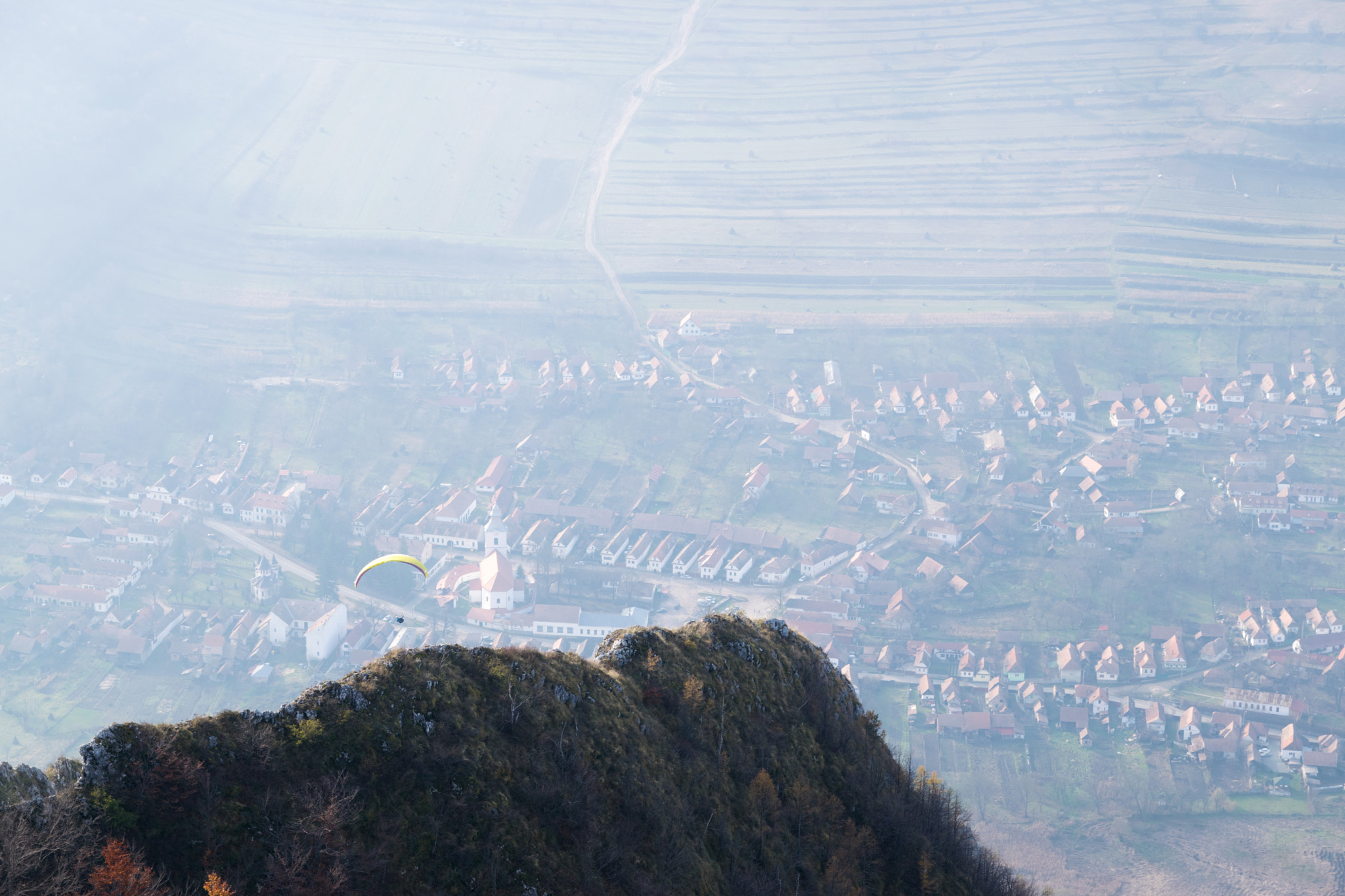 Sigma 17-70mm F2.8-4 DC Macro OS HSM | C sample photo. Paragliding photography