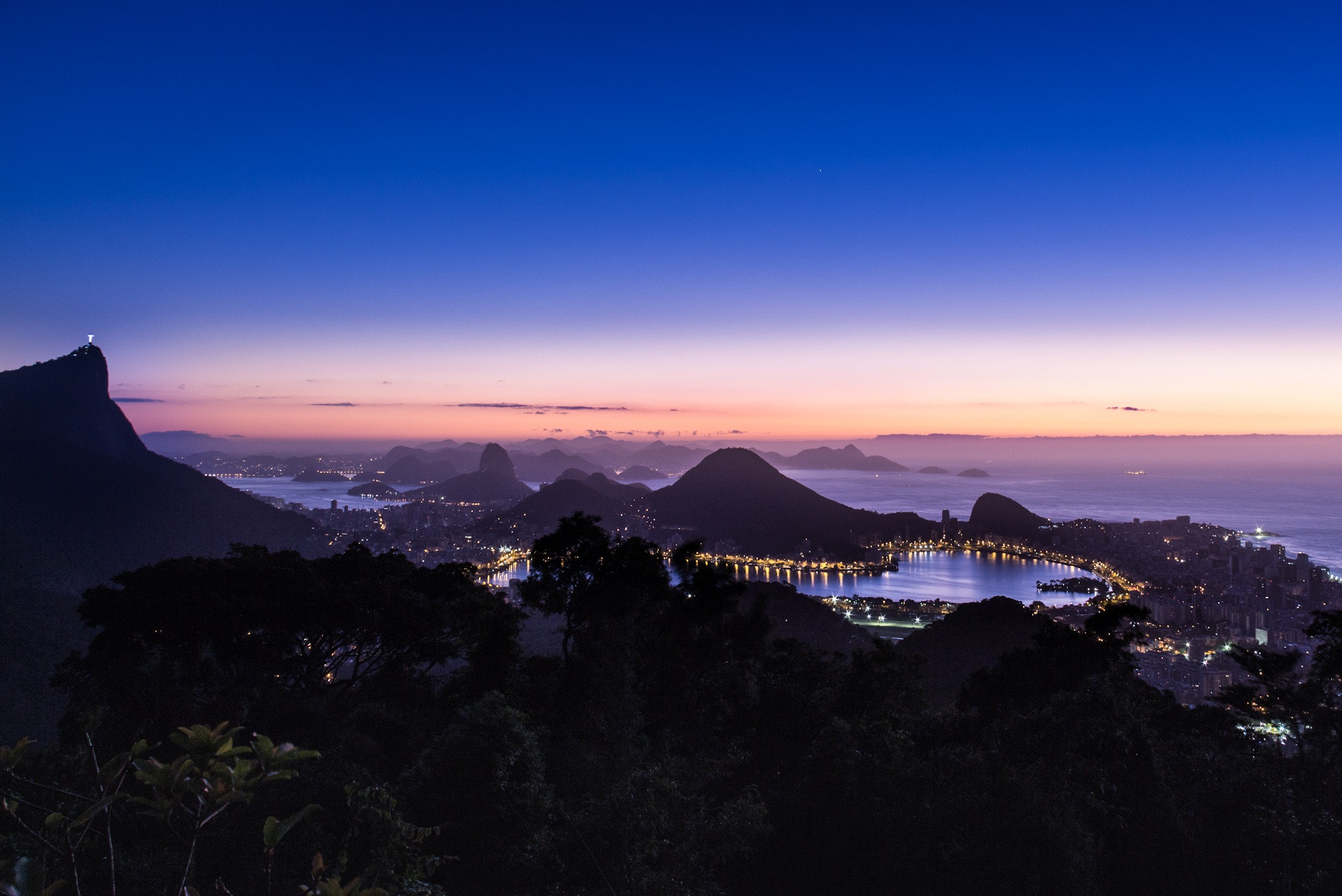 Canon EF-S 18-200mm F3.5-5.6 IS sample photo. Amanhecer no rio de janeiro photography