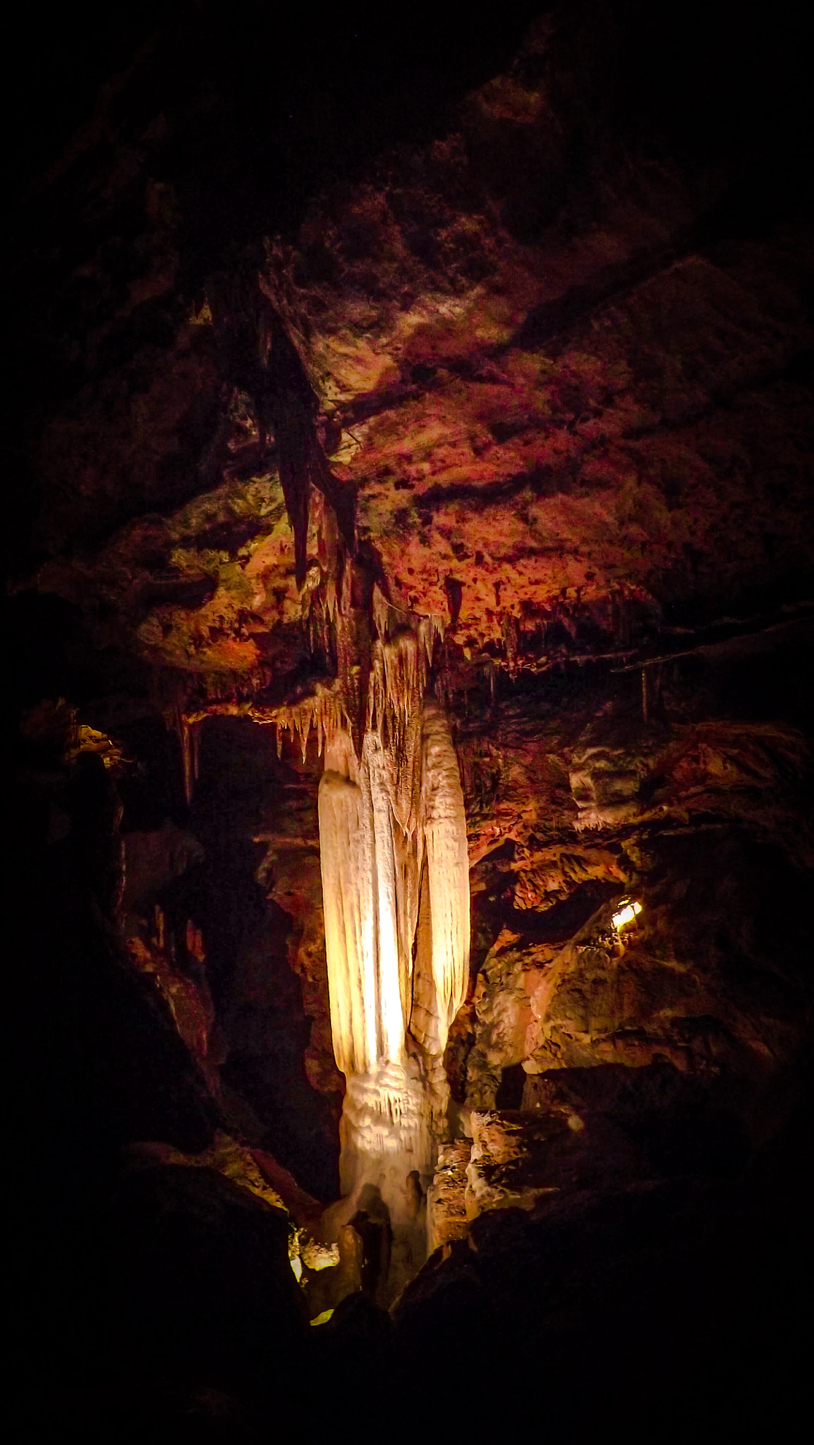 Fujifilm FinePix S4250WM sample photo. Luray caverns photography