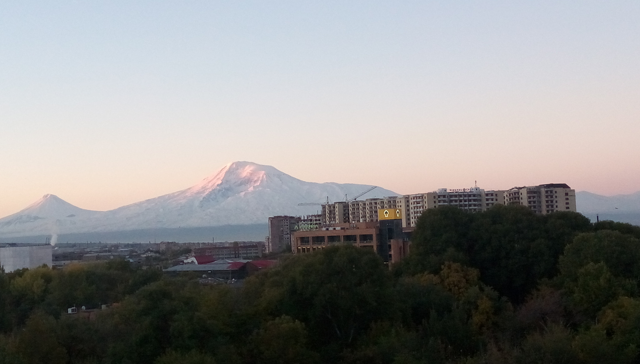 HTC DESIRE 728G DUAL SIM sample photo