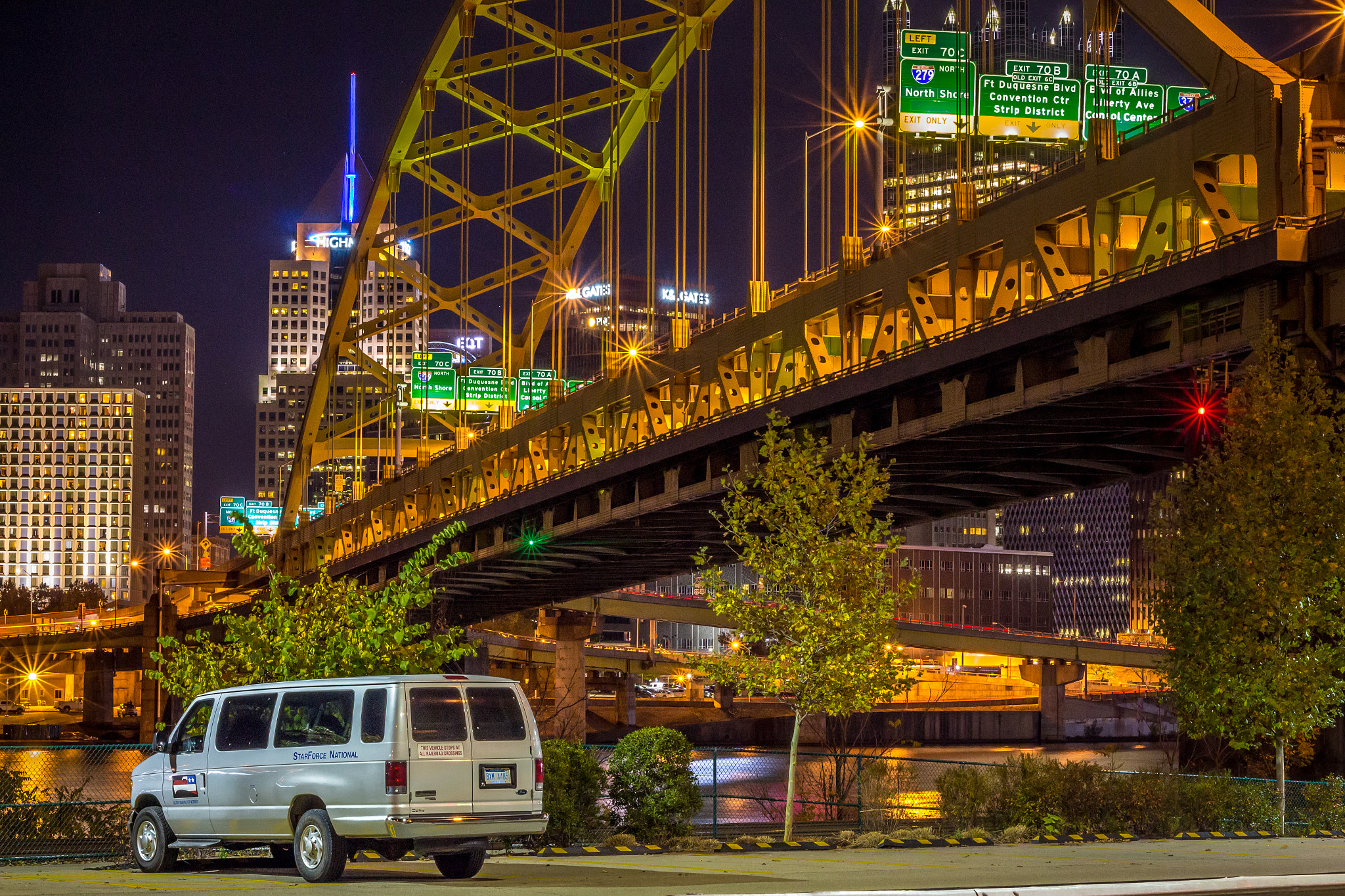 Canon EOS 650D (EOS Rebel T4i / EOS Kiss X6i) sample photo. Fort pitt friday night photography