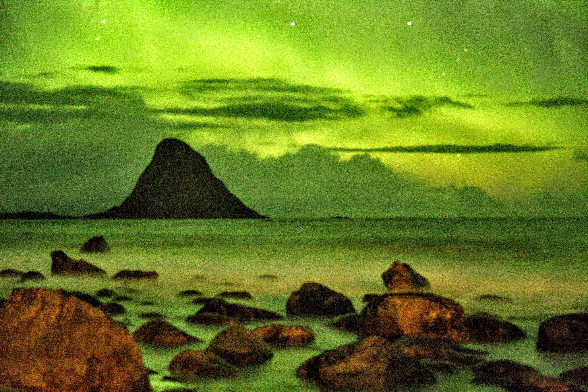 Canon EF 28-80mm f/3.5-5.6 USM sample photo. Bleiksøya in northern light. photography