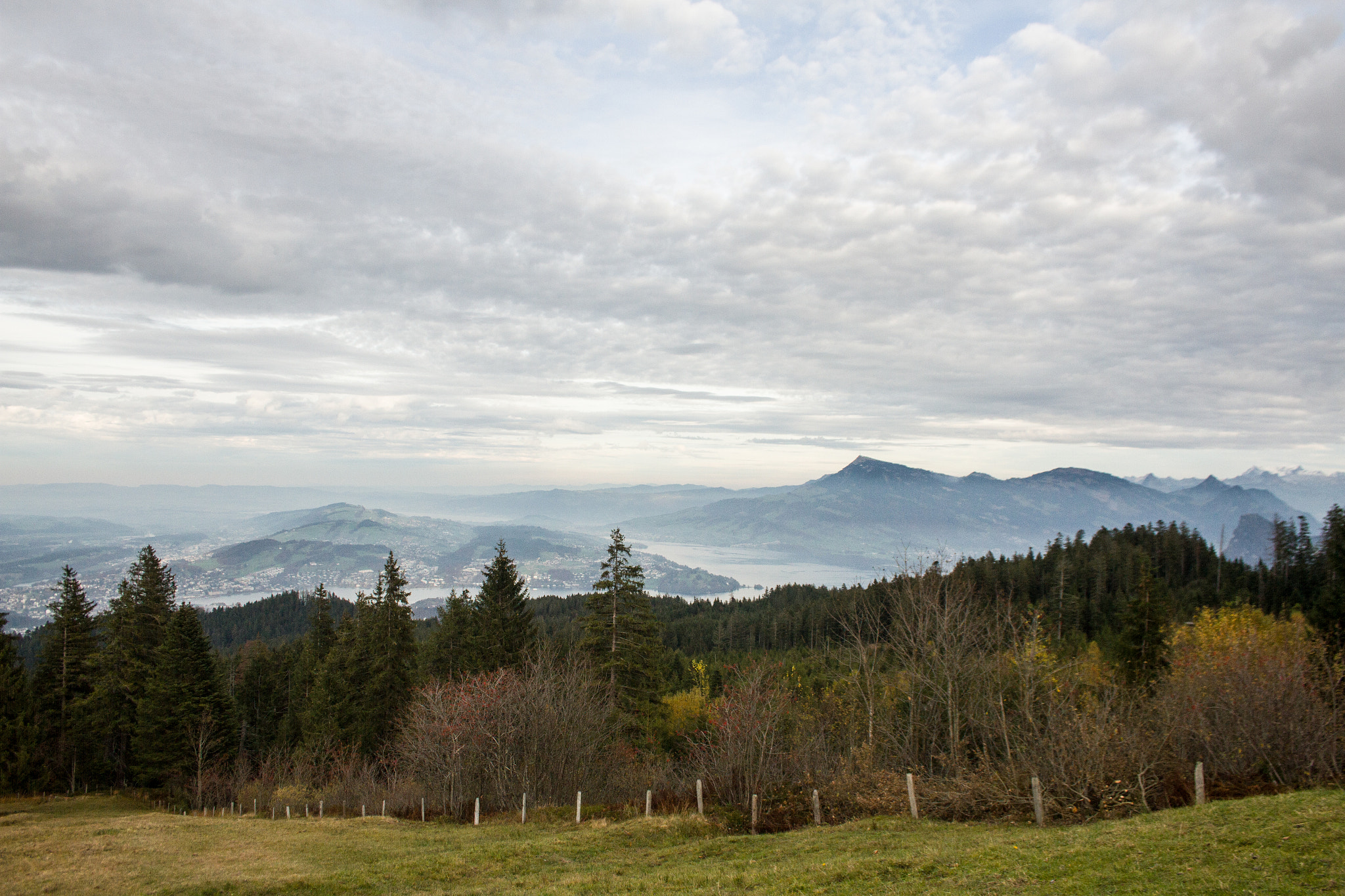 Canon EF-S 18-55mm F3.5-5.6 II sample photo. Vierwaldstädter see photography