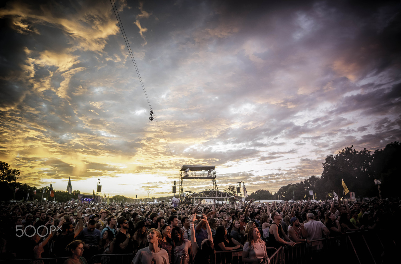 Samyang 14mm F2.8 ED AS IF UMC sample photo. The big crowd photography