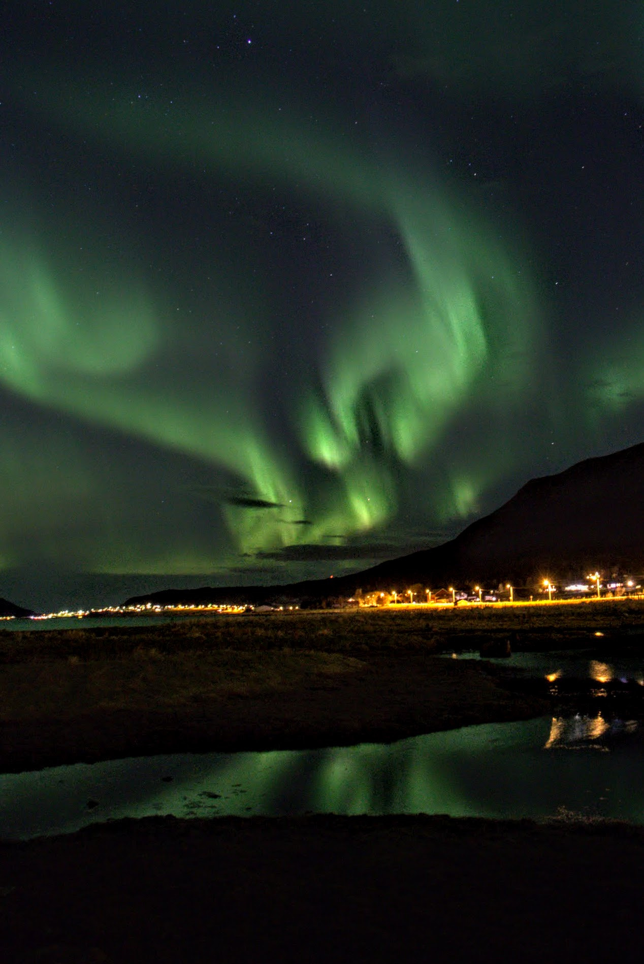 Canon EOS 6D + Canon EF 28-80mm f/3.5-5.6 USM sample photo. Aurora above sandnes. photography