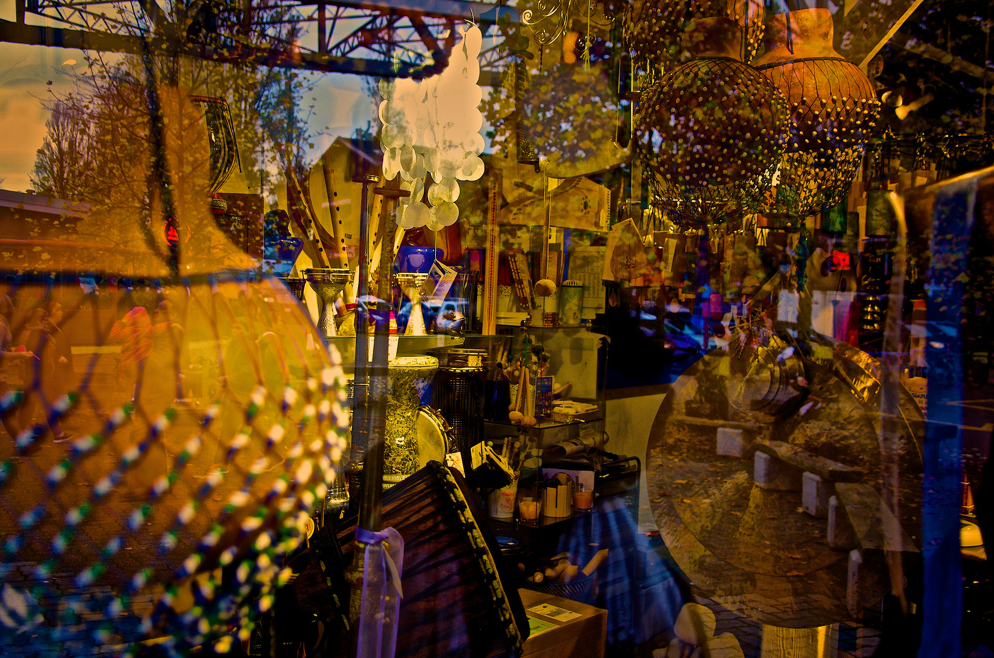 Pentax K-5 sample photo. Majors and minors reflections in a music store win photography